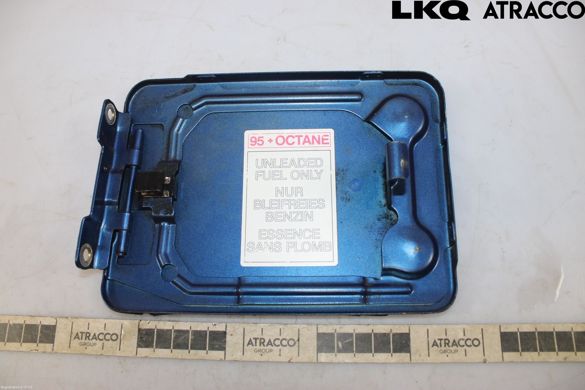 Mitsubishi PAJERO  99-06 Tanklucka