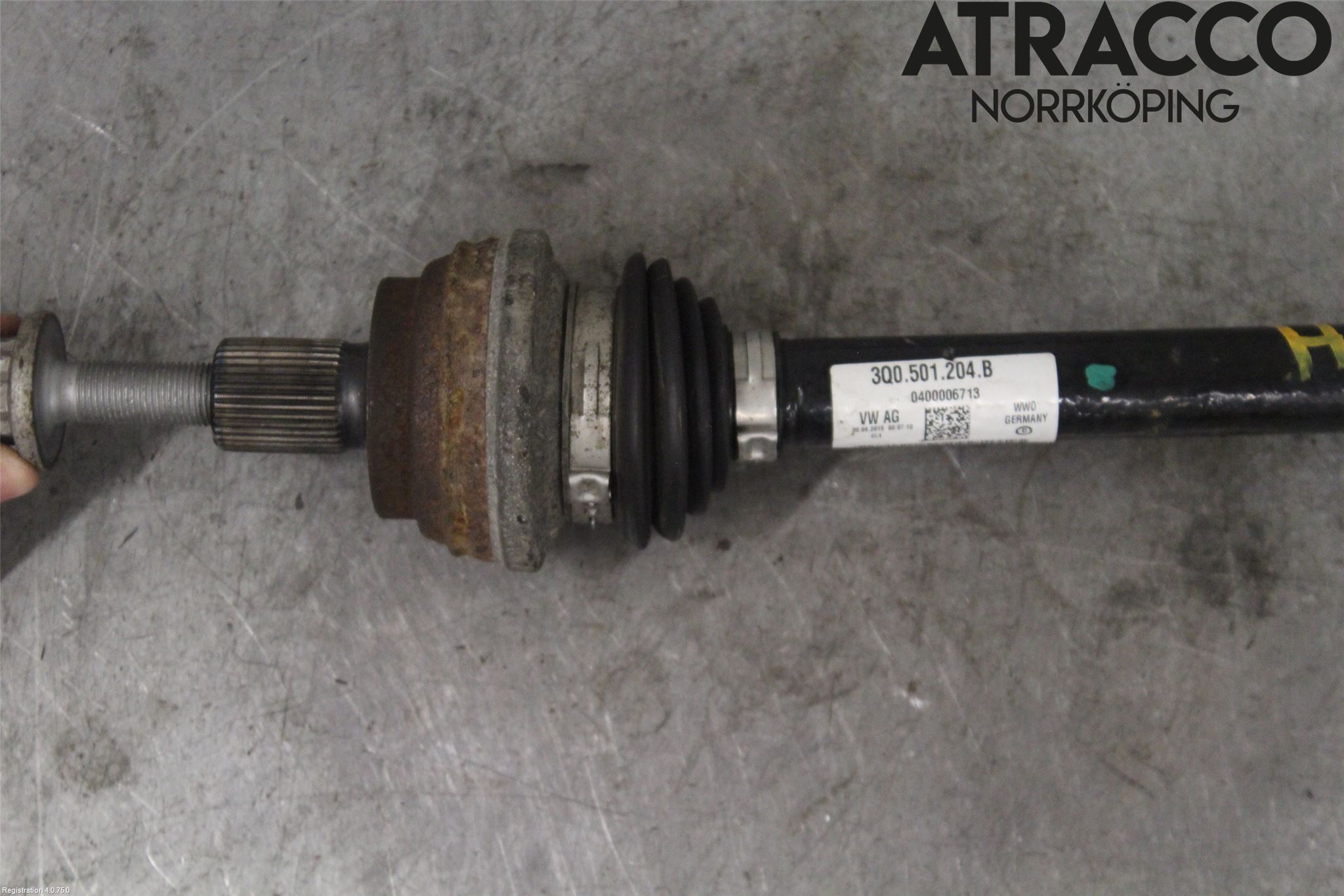 Skoda SUPERB 09-15 Drivaxel Bak Höger