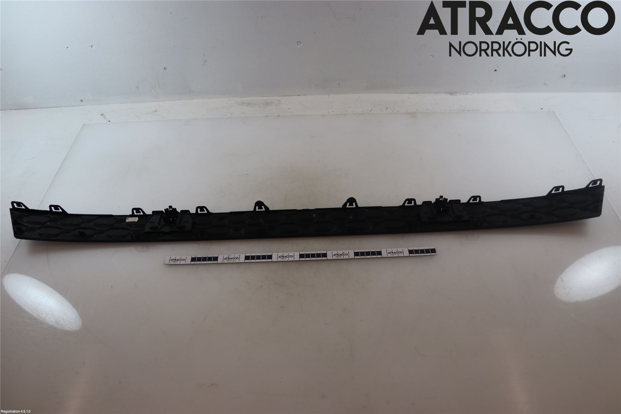 Audi A3/S3 8Y 21- Stötfångardel Bak Mitt