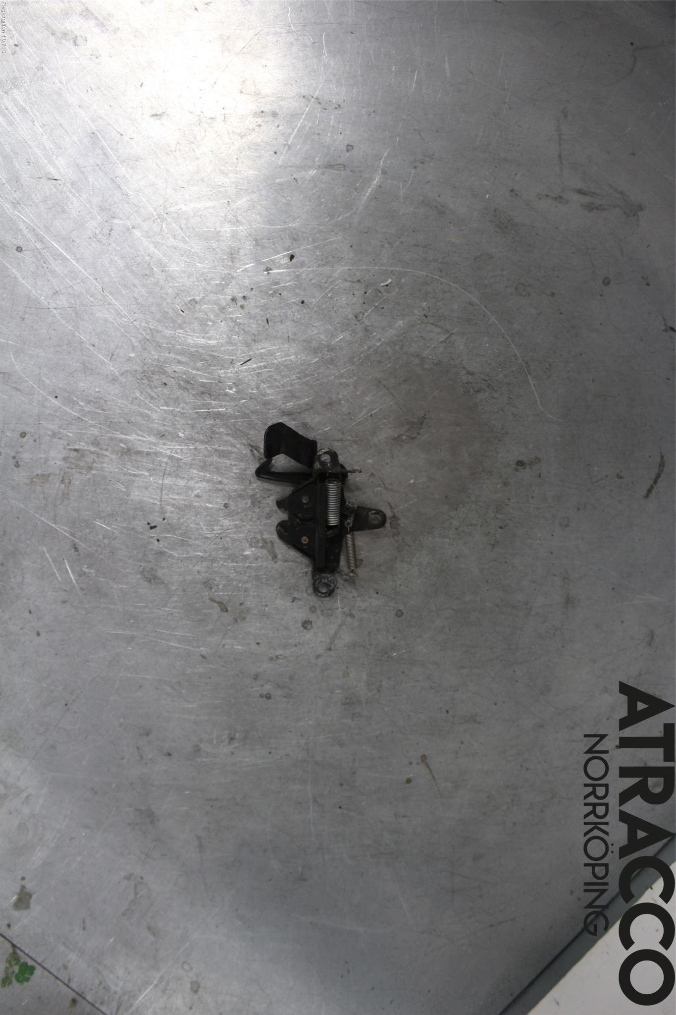 Toyota RAV 4 00-06 Huvlås