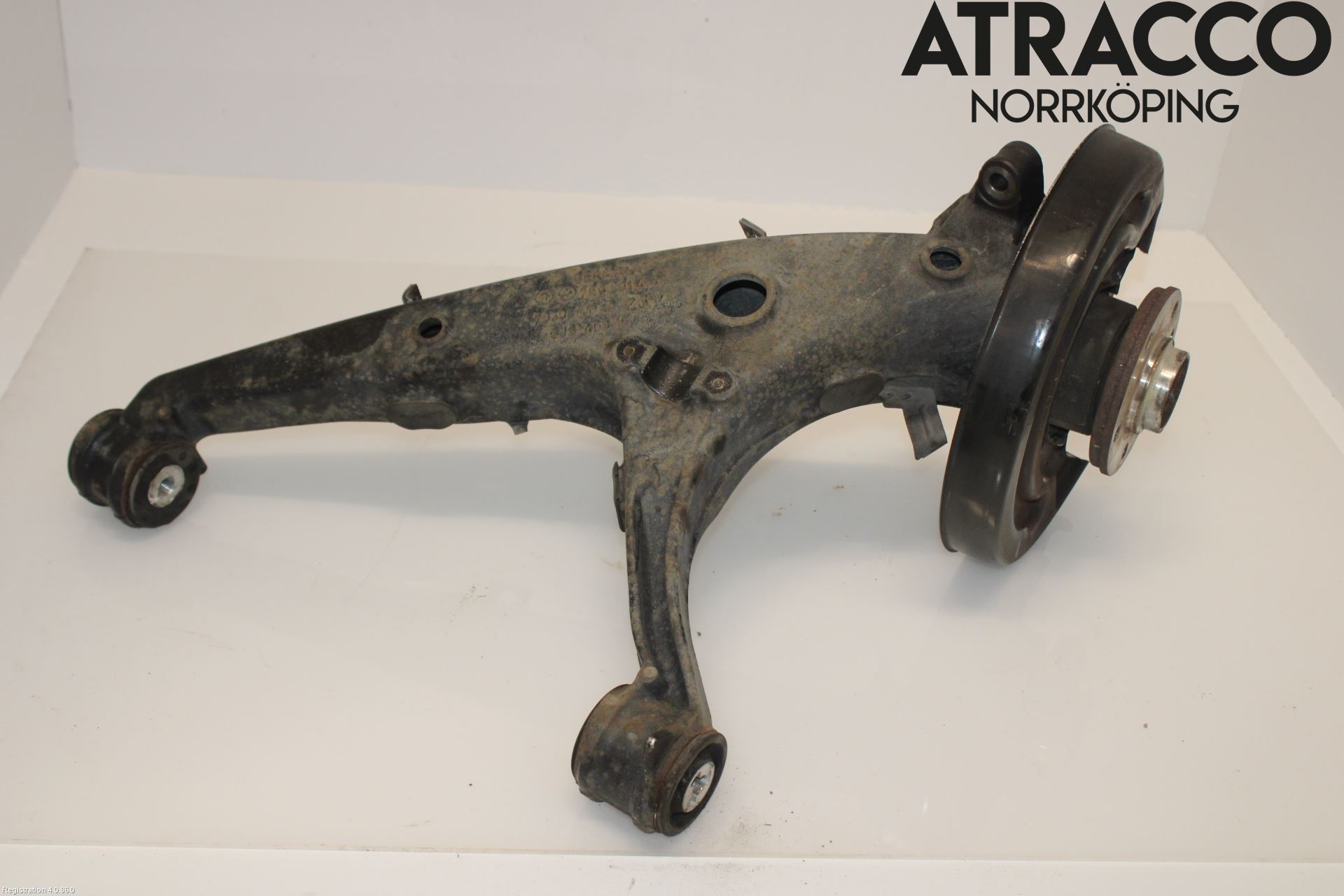 Volkswagen VW TRANSP/CARAVELLE (T6) 16-22 Bärarm Bak Höger