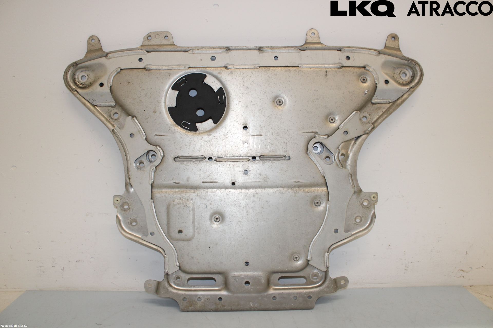 BMW 5 G30/G31/F90 17-23 Hasplåt Plåt-Plast