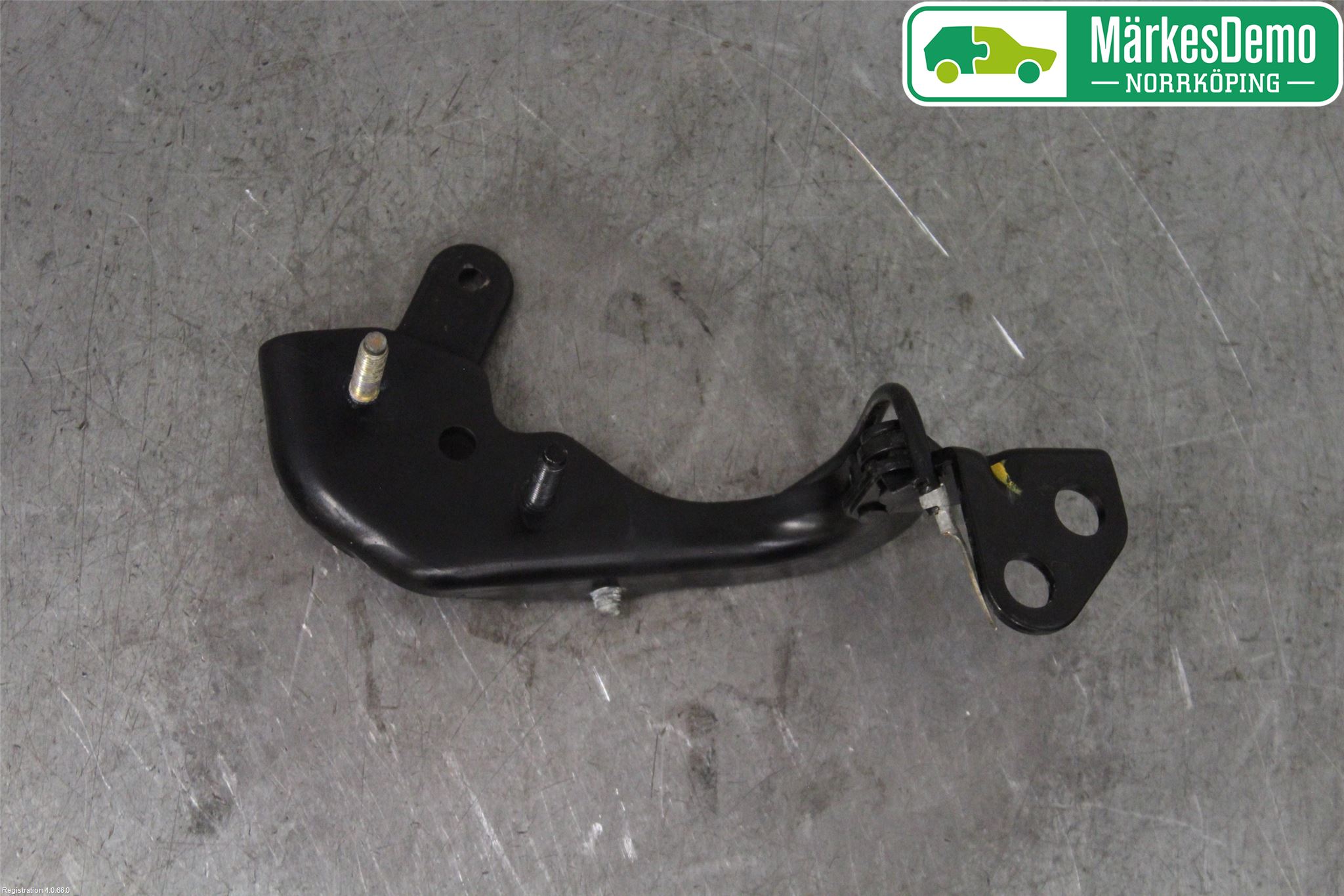 Jaguar F-PACE Bakluckegångjärn Vä