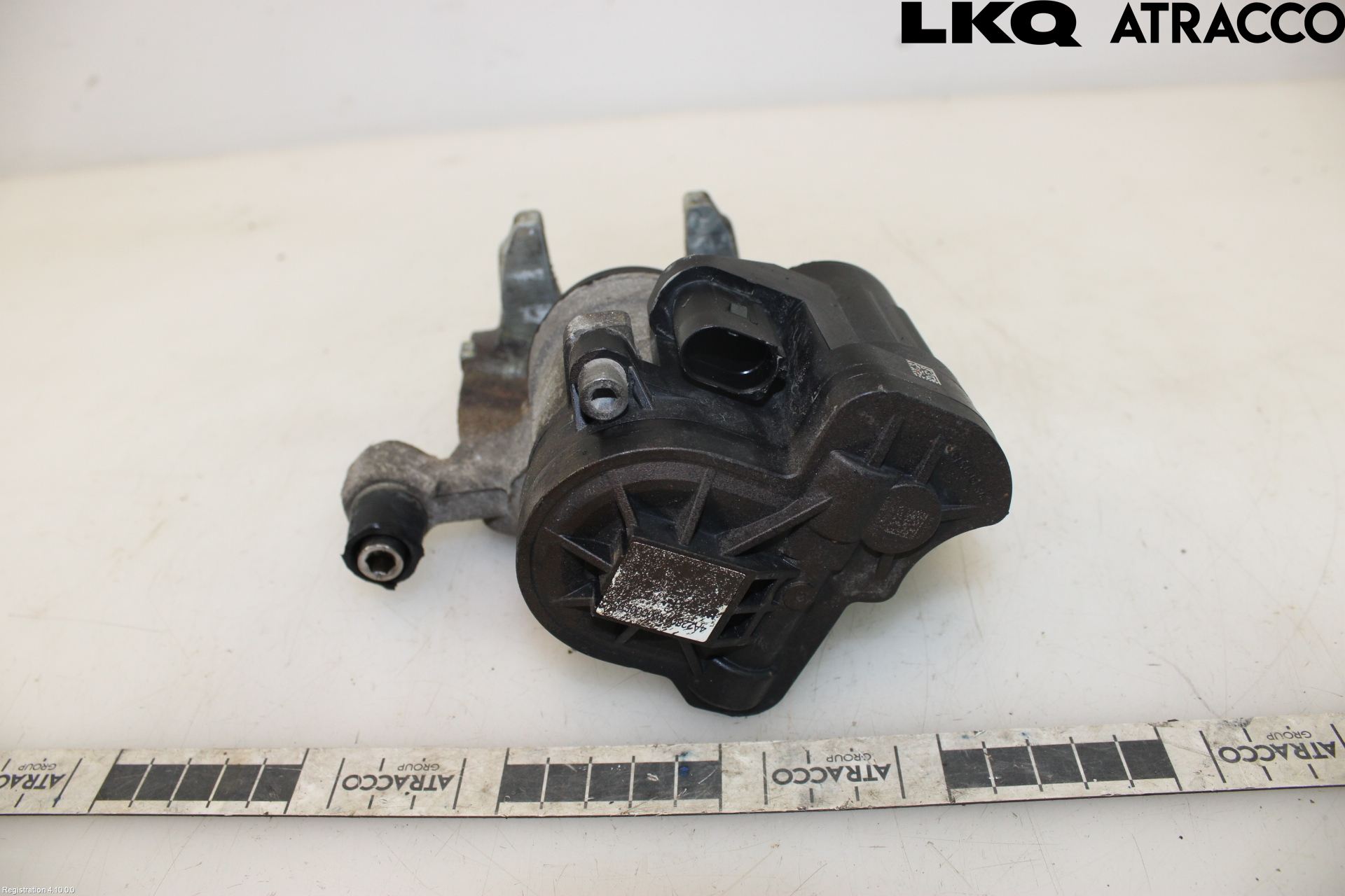 MG 4 23- Bromsok Bak Höger