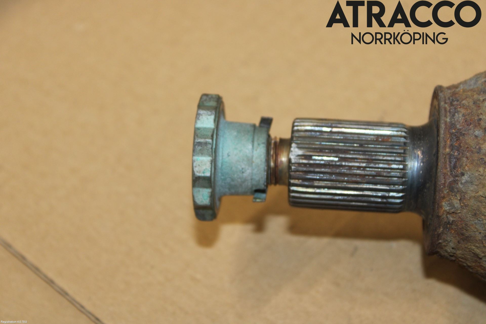 Volkswagen VW POLO 10-17 Drivaxel Fram Vänster