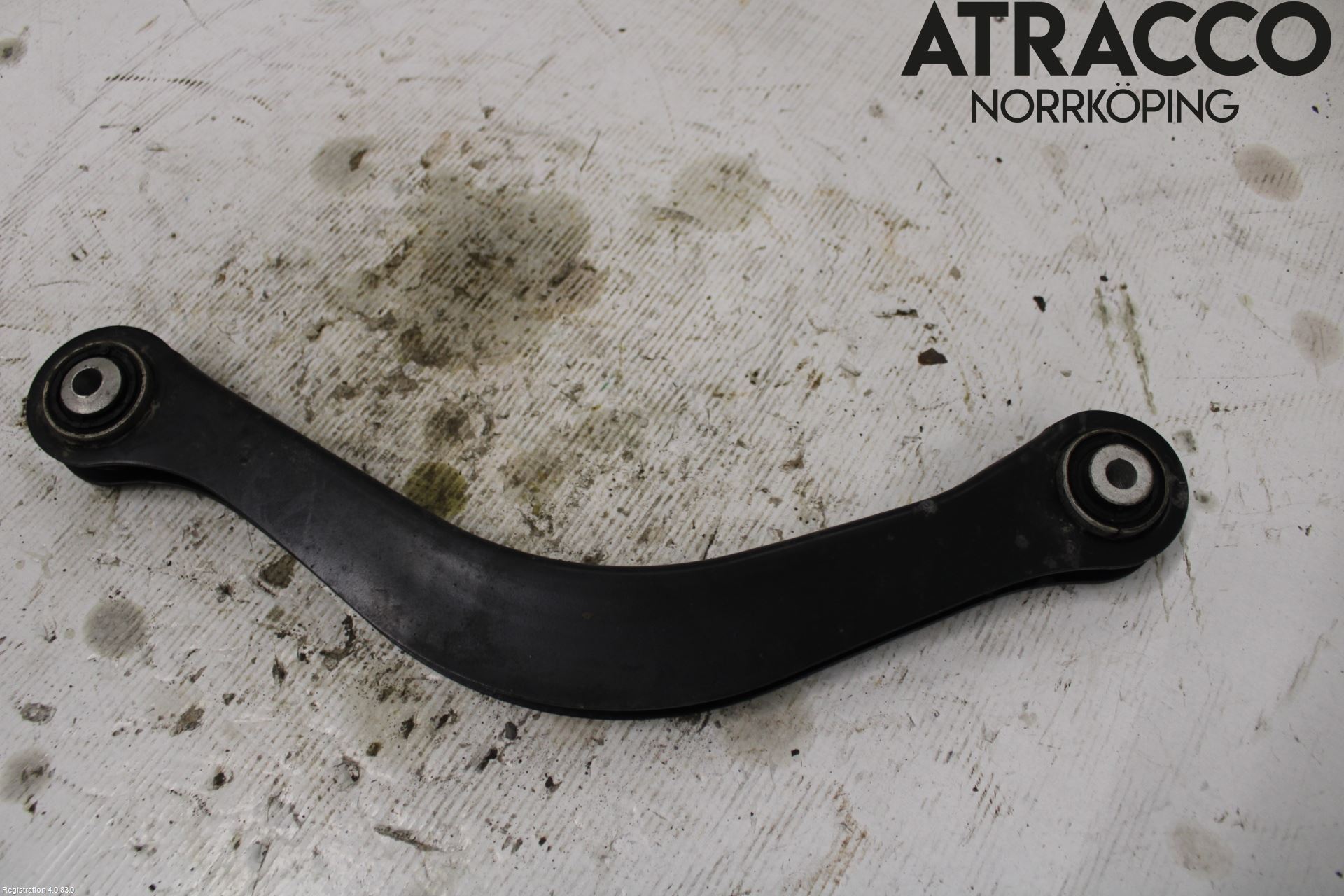 Audi A4/S4 B9 16-19 Bärarm Bak Övre Höger