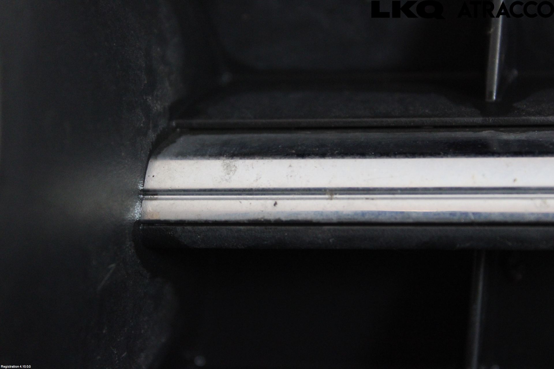 Volkswagen VW POLO VI 18->> Grill Komp