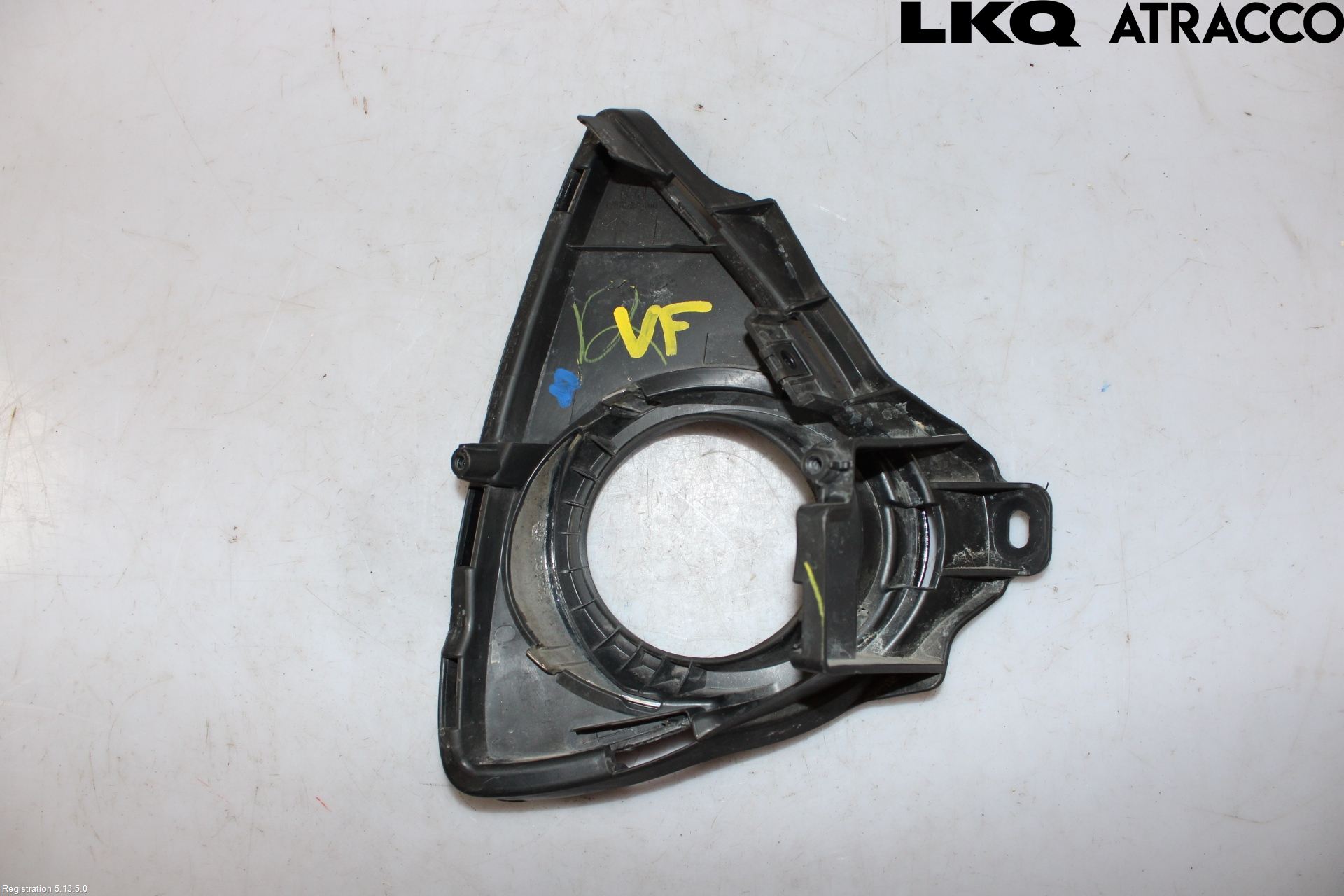 Toyota AURIS 13-19 Dimljussarg Fram
