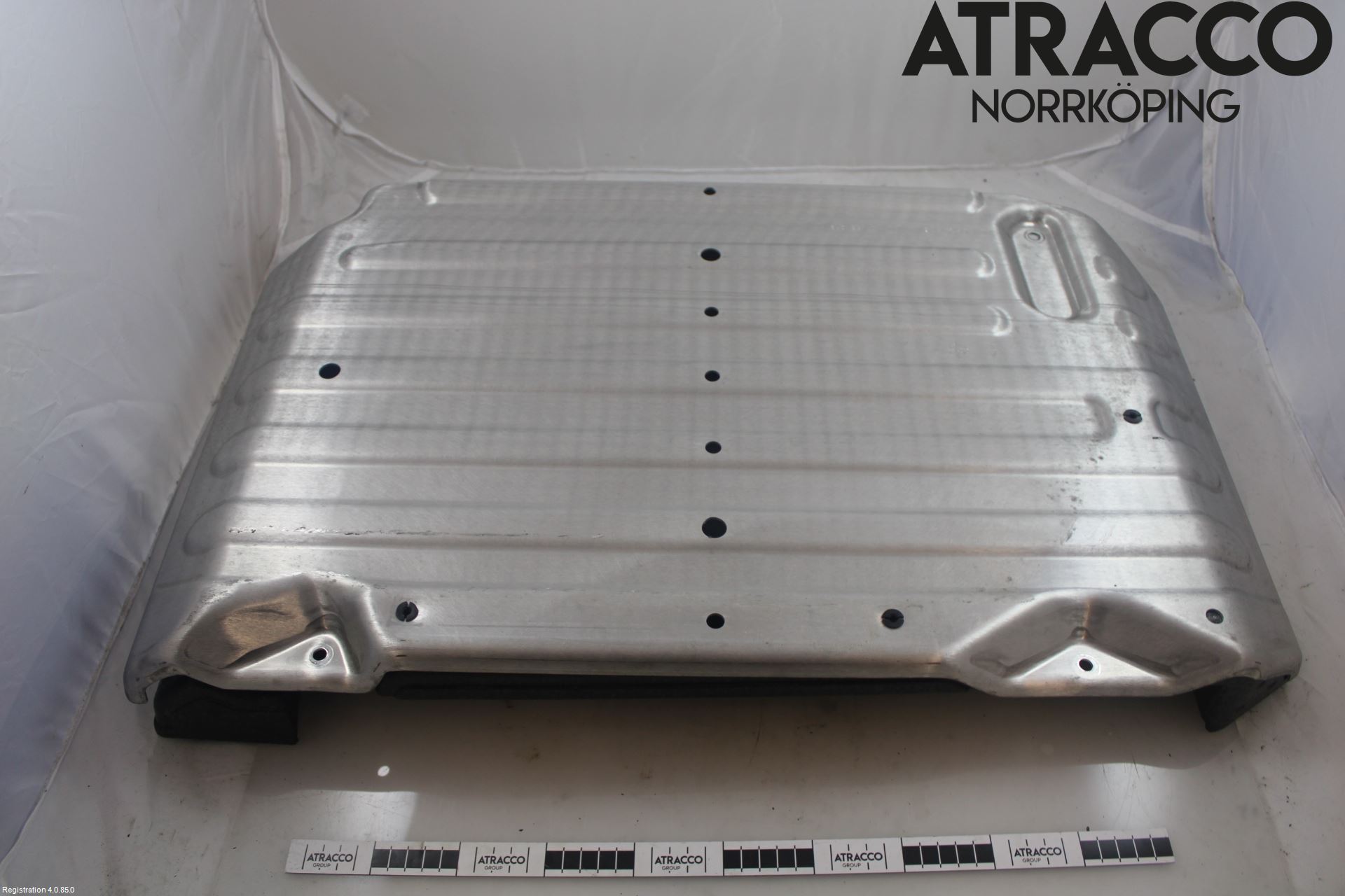 Volkswagen VW TRANSP/CARAVELLE (T7) 22-24 Hasplåt Plåt-Plast