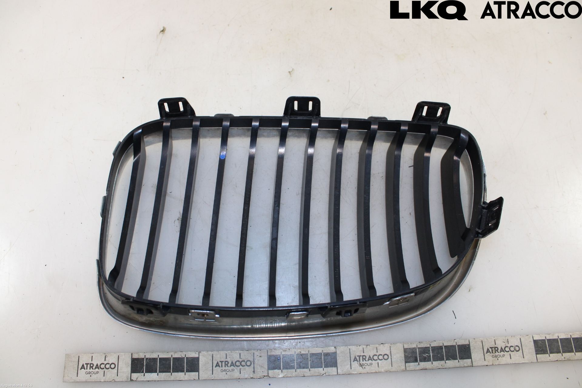 BMW 1 E87/81 5D/3D 03-11 Grilldel Höger