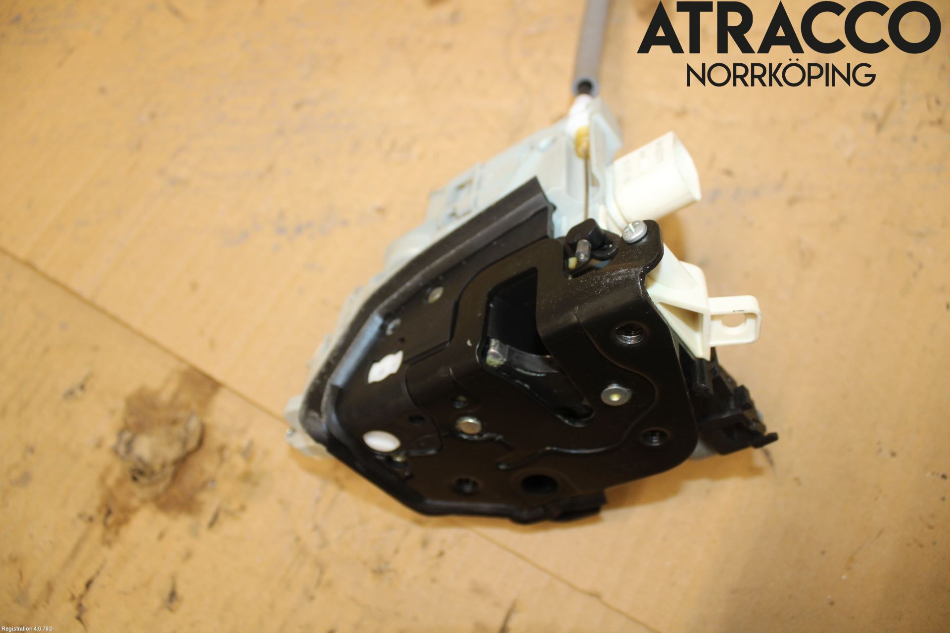 Audi A4/S4 B9 16-19 Låskista-Dörrlås