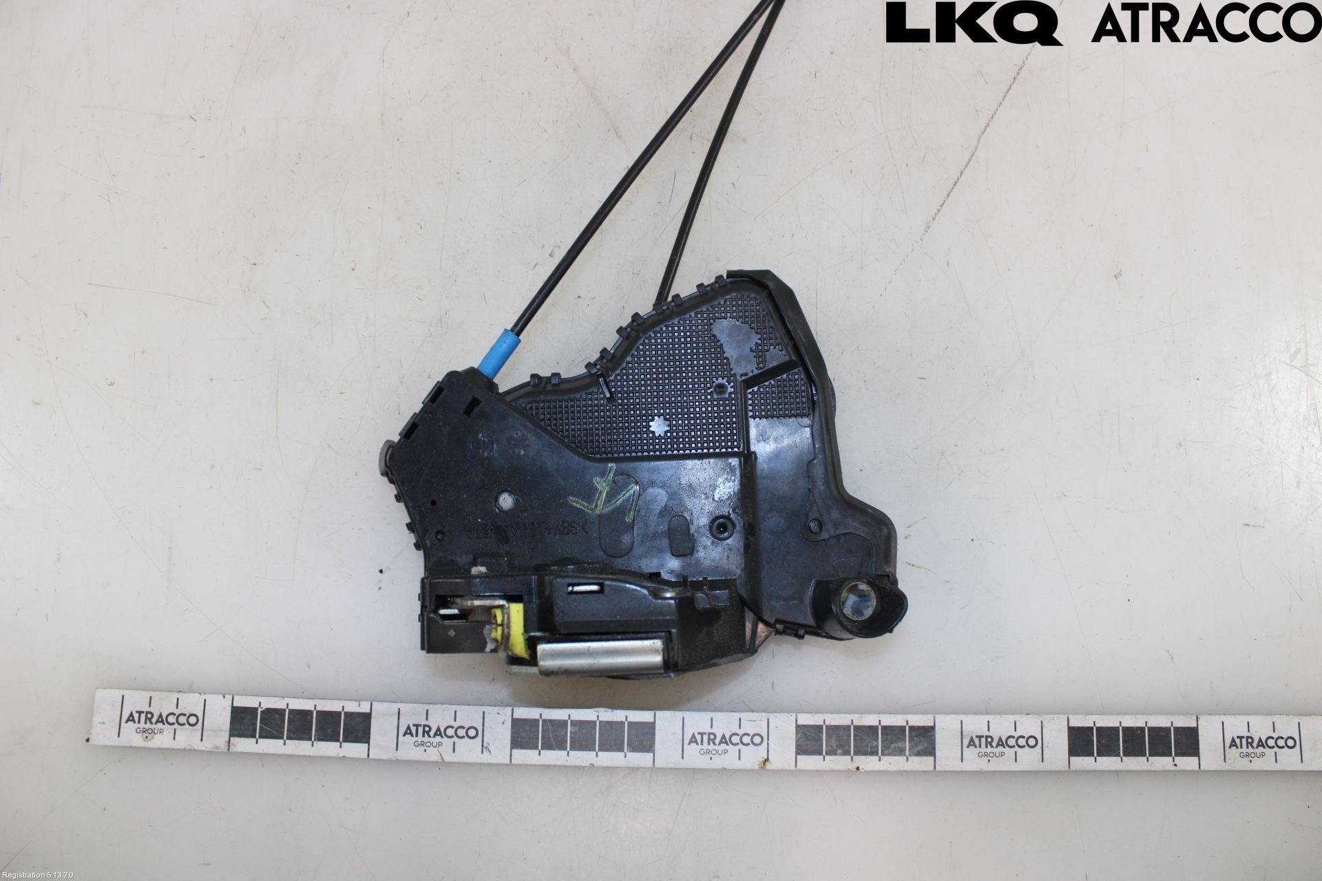 Toyota AURIS 10-12 Låskista-Dörrlås