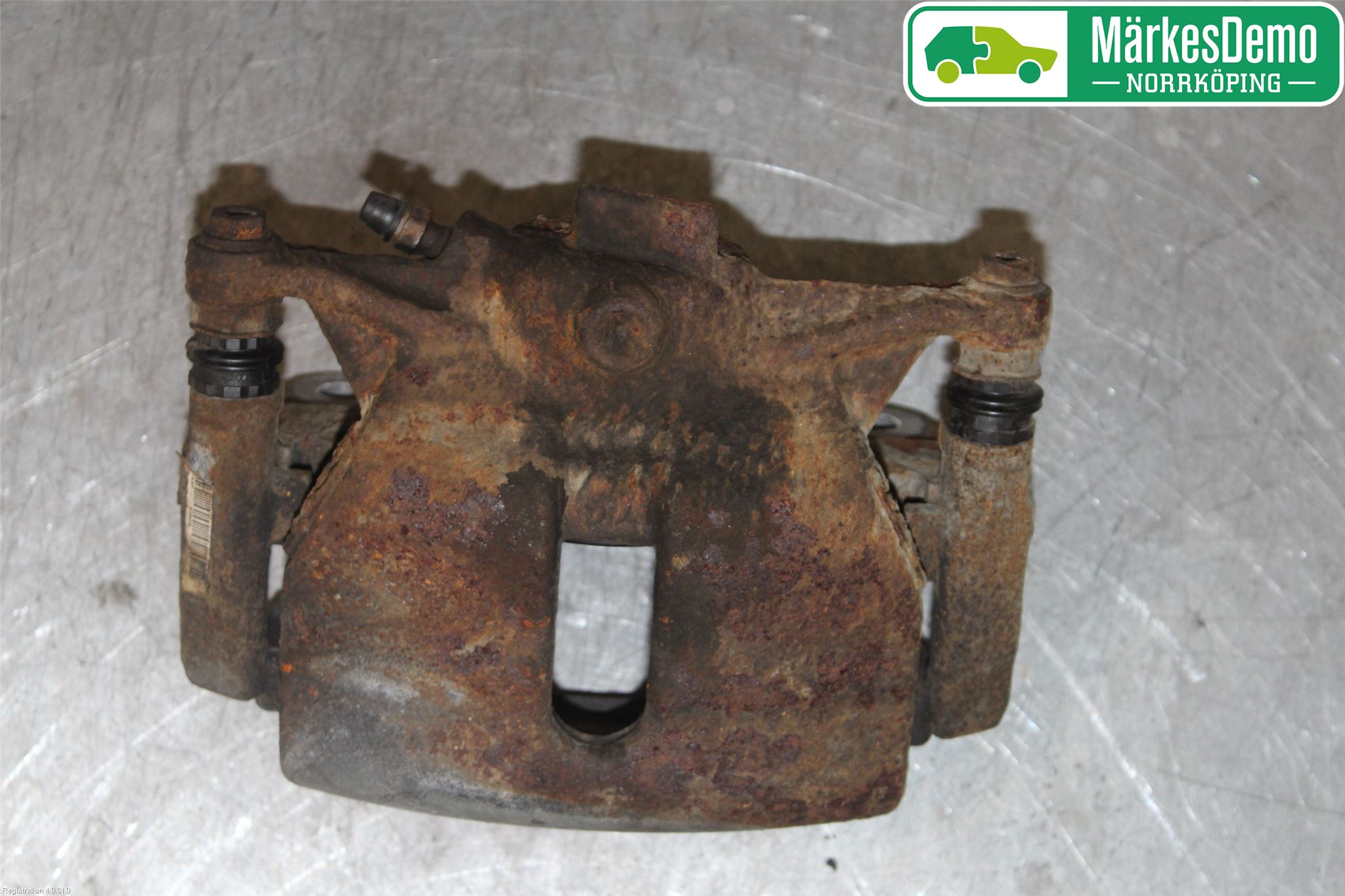 Volkswagen VW PASSAT 15-19 Bromsok Fram Höger