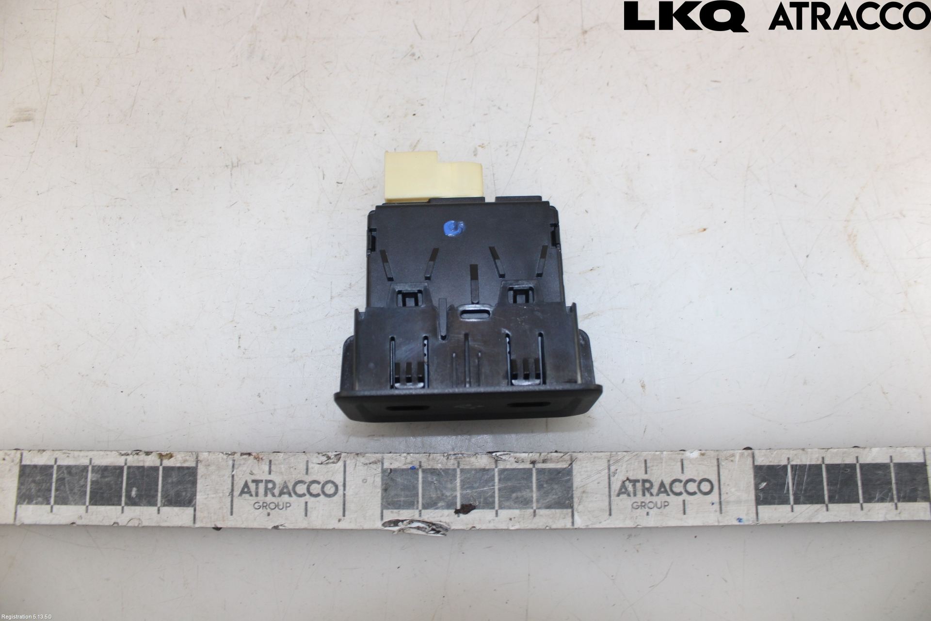 Mercedes-Benz MB VITO/V-KLASS (W640,W447,W448) 14- Usb Connection