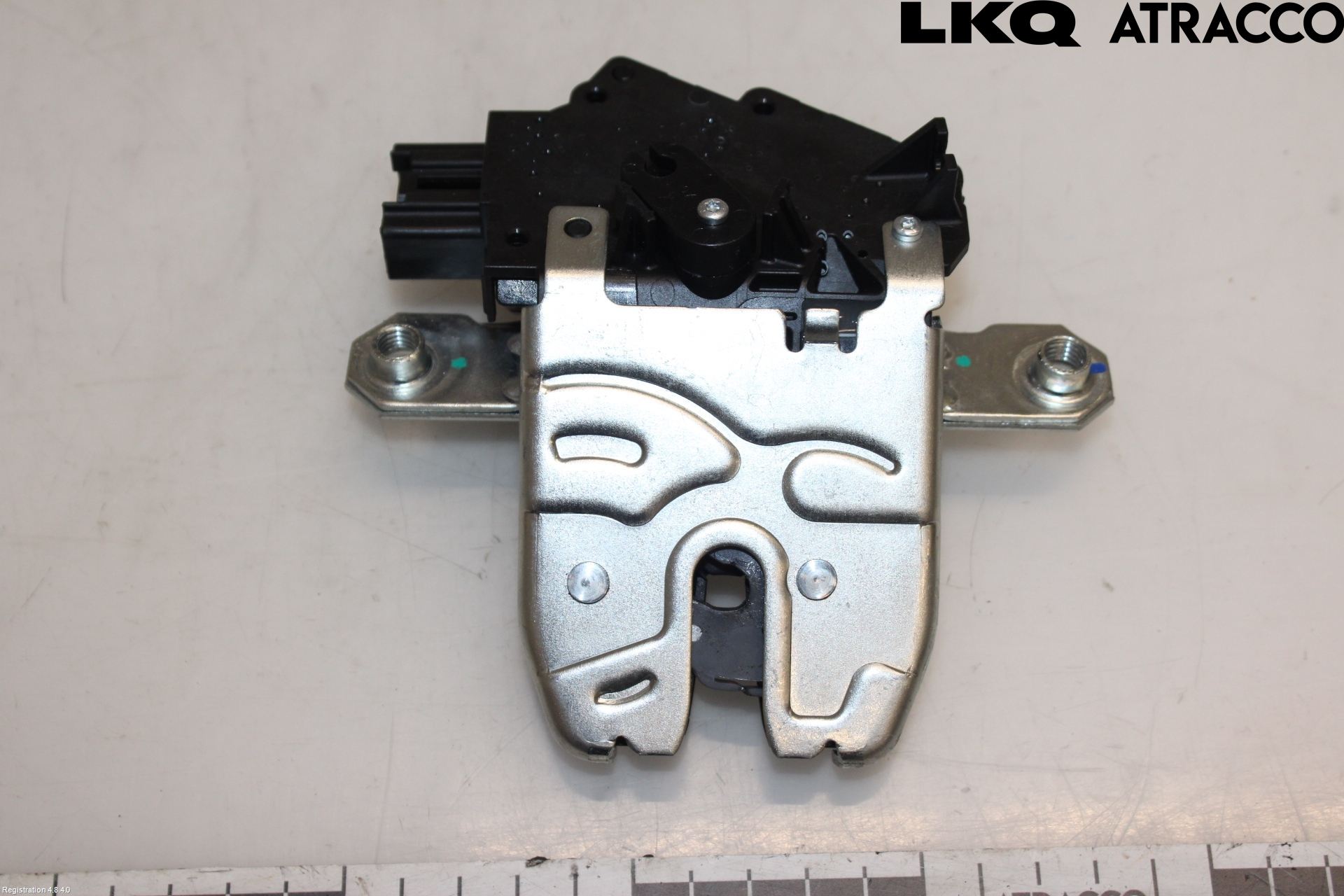 MG 4 23- Låskista Baklucka
