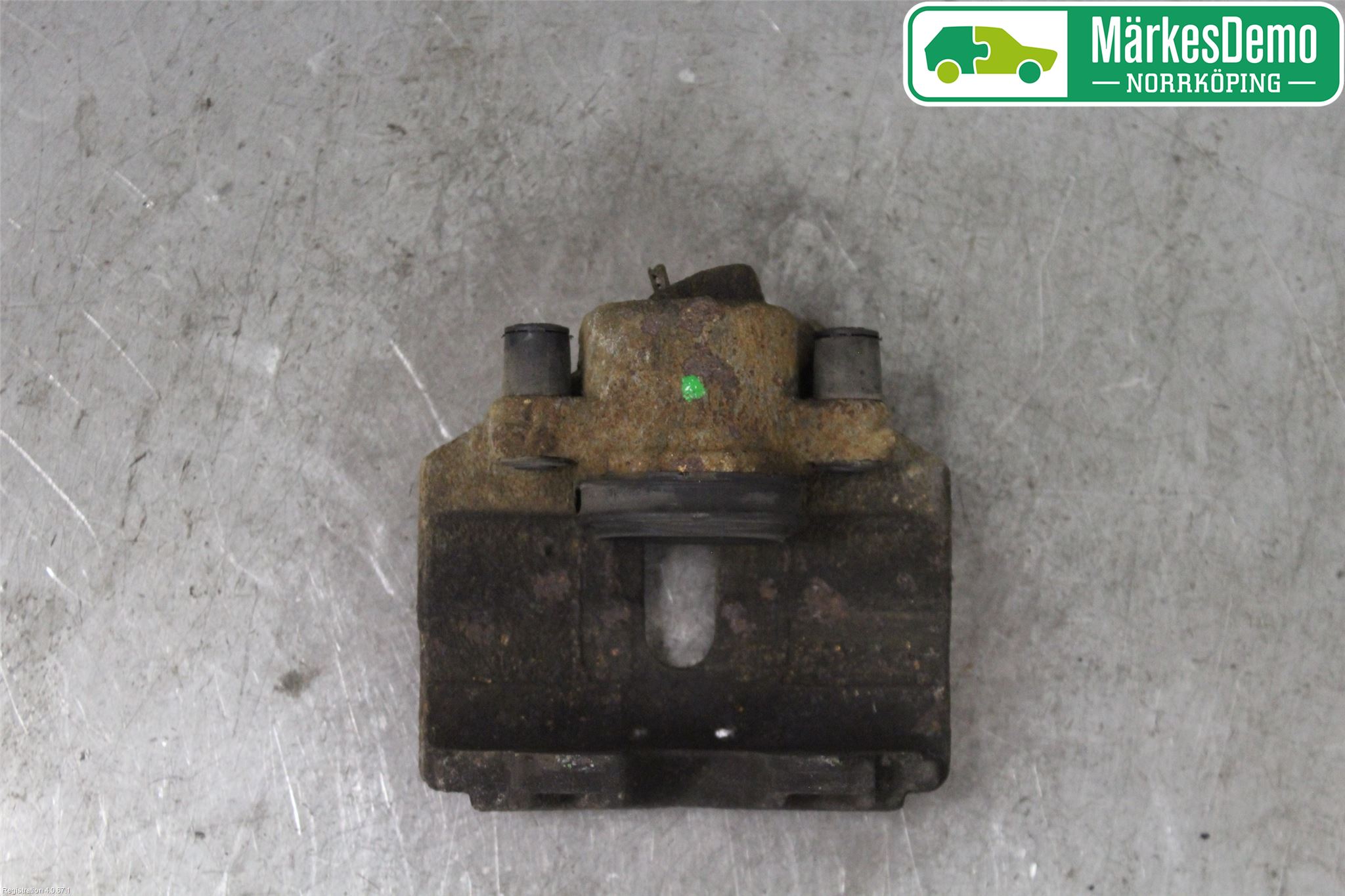 Volkswagen VW PASSAT 11-14 Bromsok Fram Höger