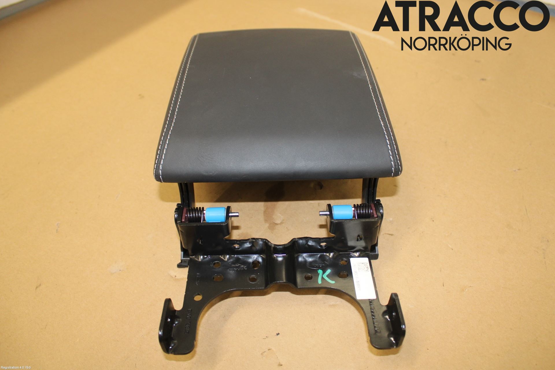 Jaguar I-PACE 18- Inredning Armstöd