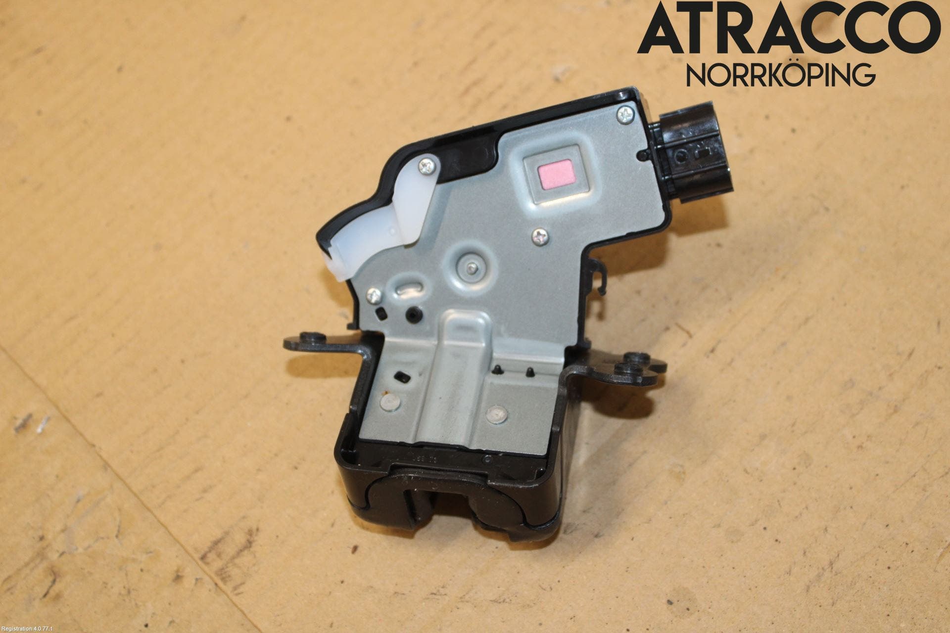 Toyota C-HR 16-23 Låskista Baklucka