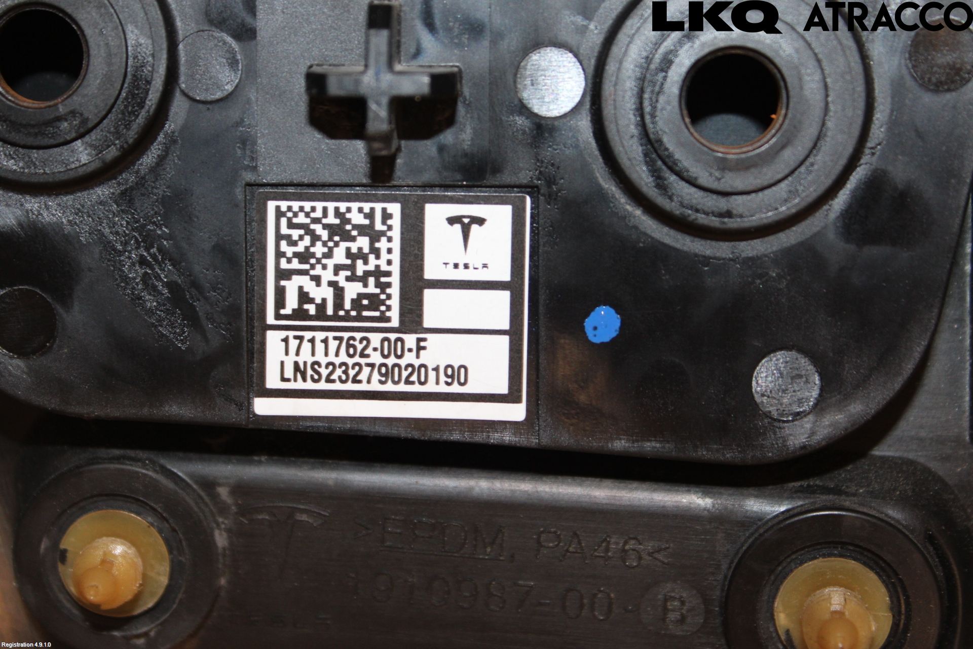 Tesla MODEL 3 17- Dörr Dekorlist Fram Vä