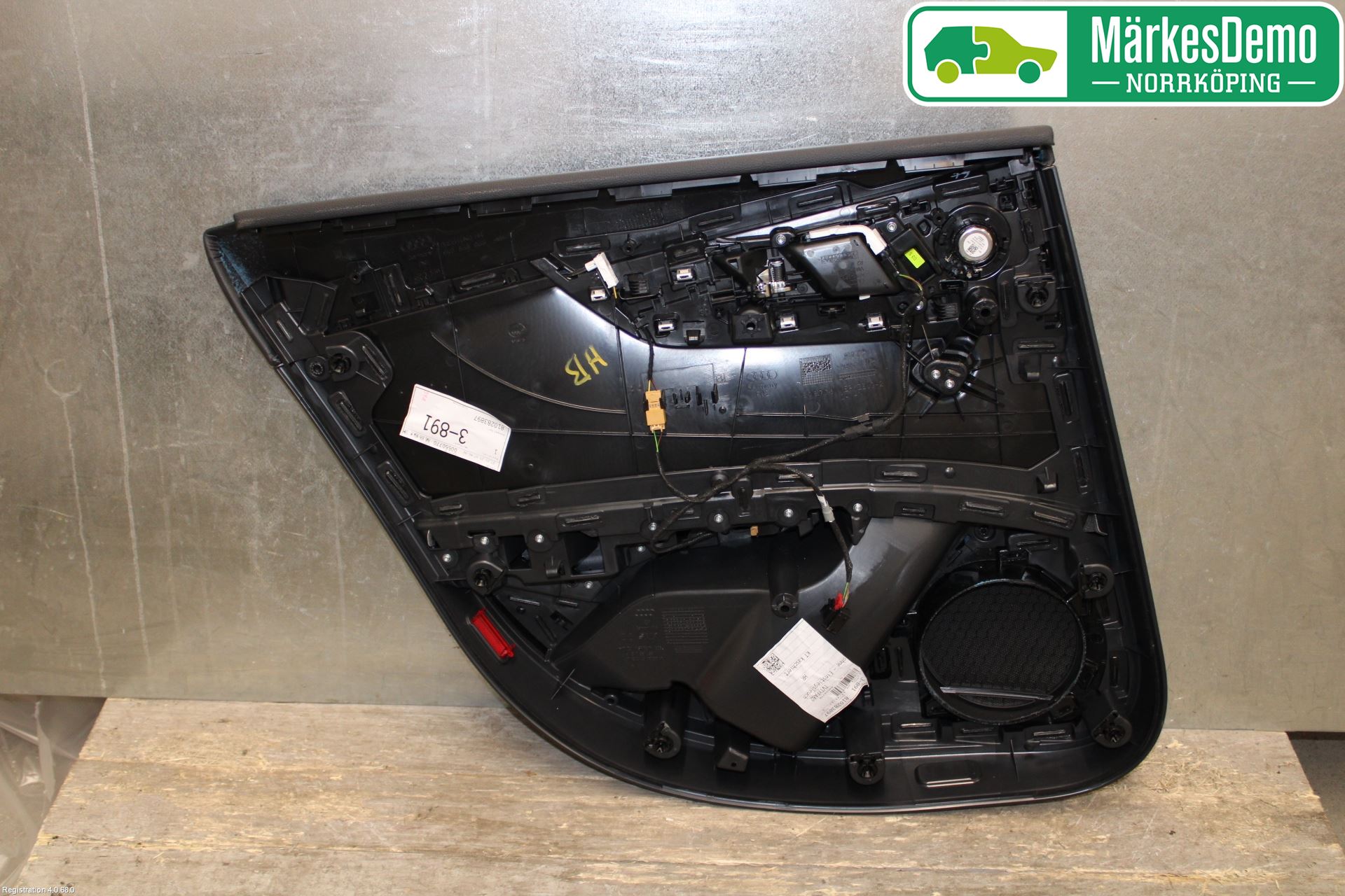 Audi A4/S4 B9 20- Dörrklädsel Hö