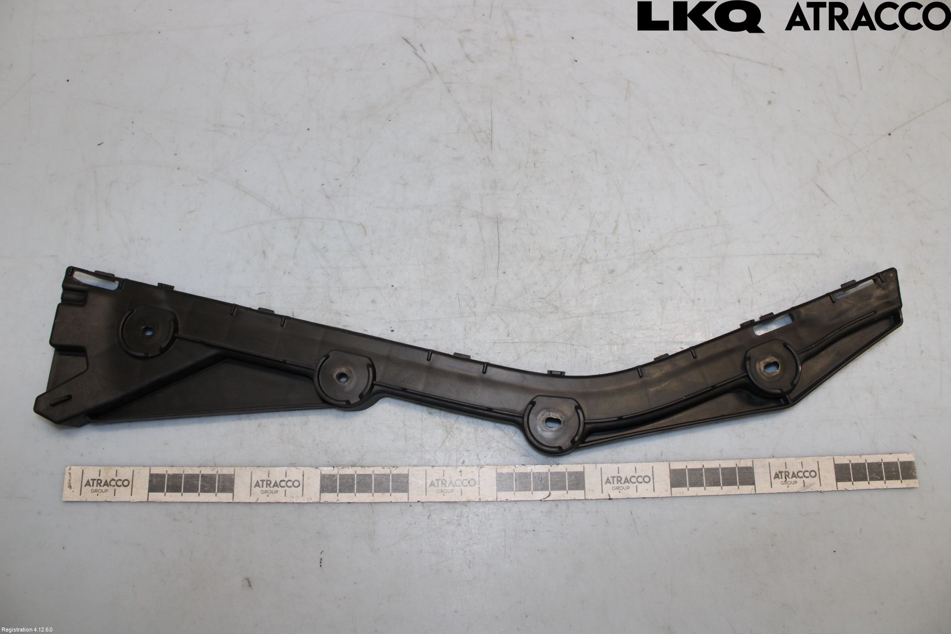 Skoda RAPID Stötfångarfäste Bak Vä