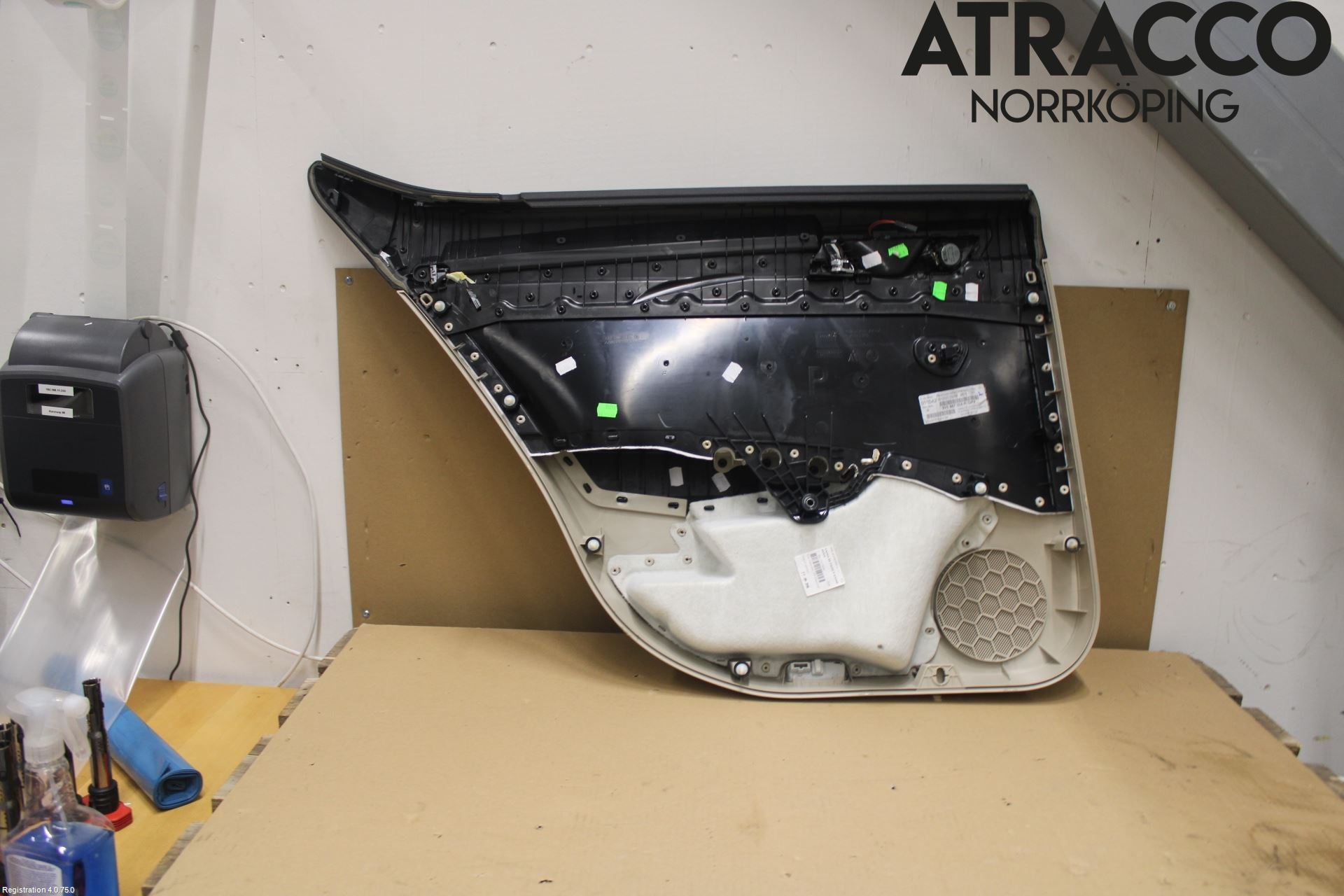 Skoda SUPERB 09-15 Dörrklädsel Hö