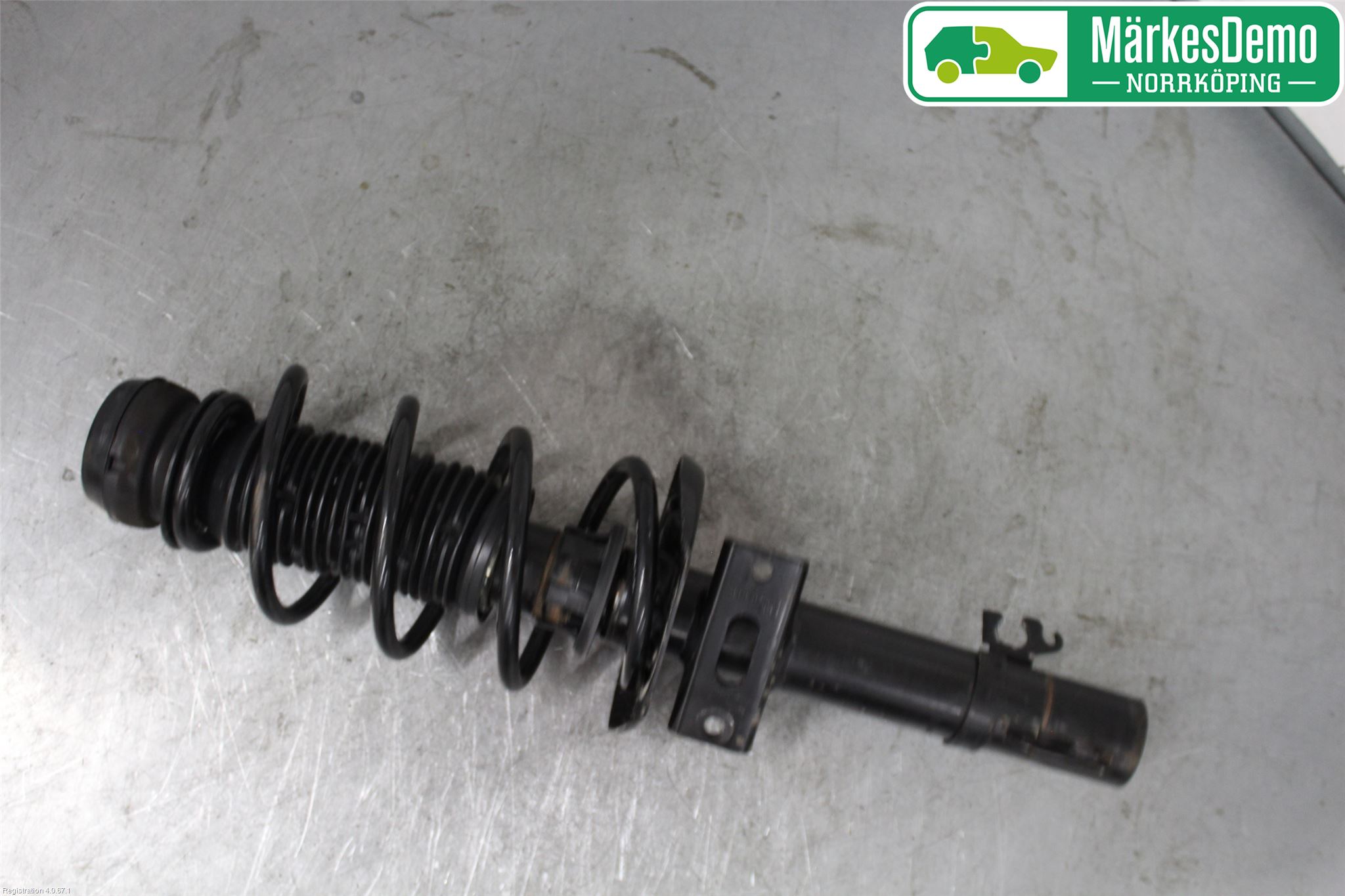 Volkswagen VW POLO 10-17 Fjäderben Fram Höger
