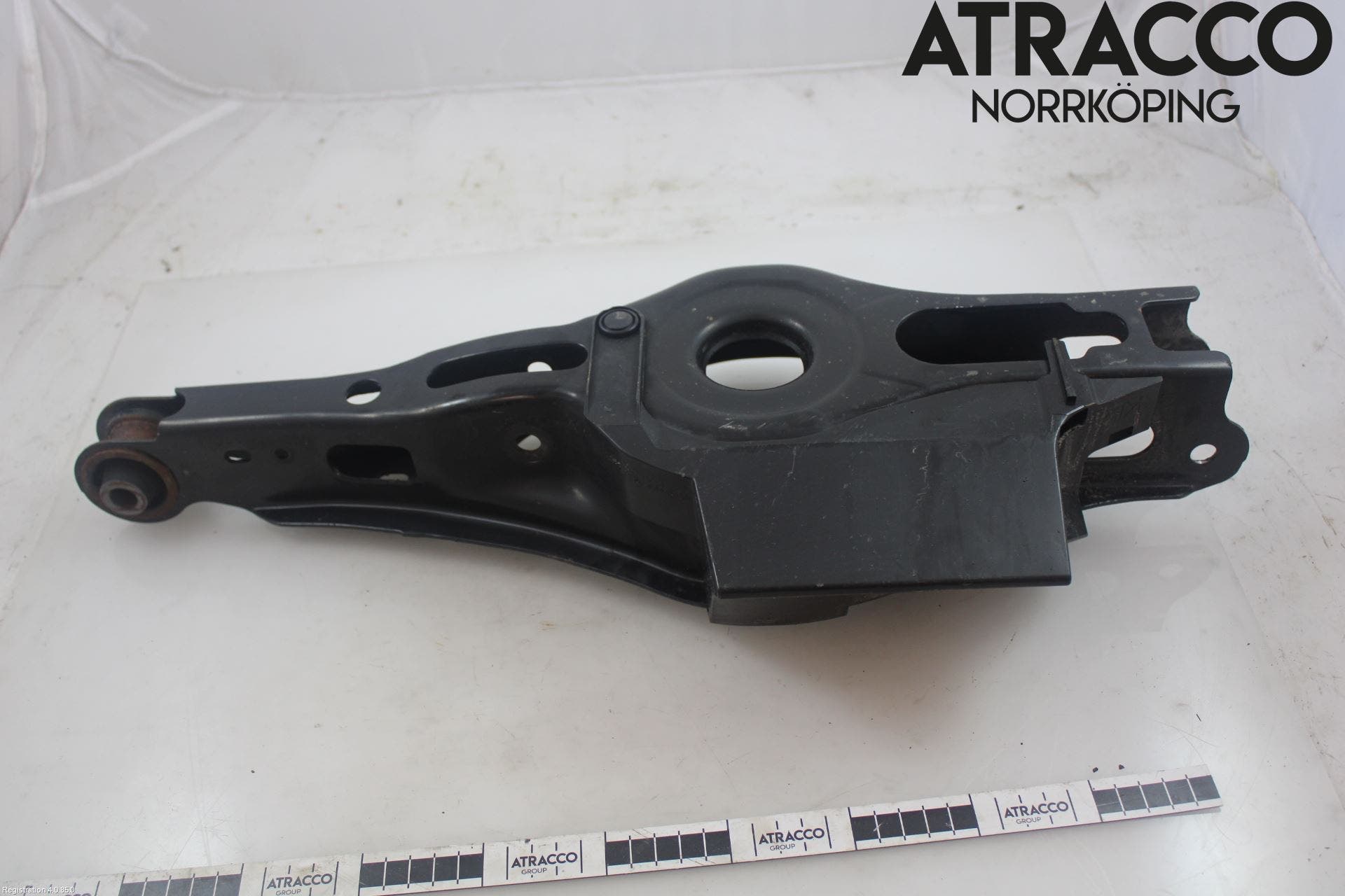 Toyota RAV4 19- Bärarm Bak Vänster