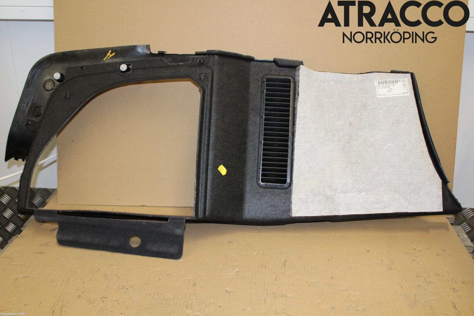 Audi A8/S8 4E  02-09 Inredning Sidoklädsel