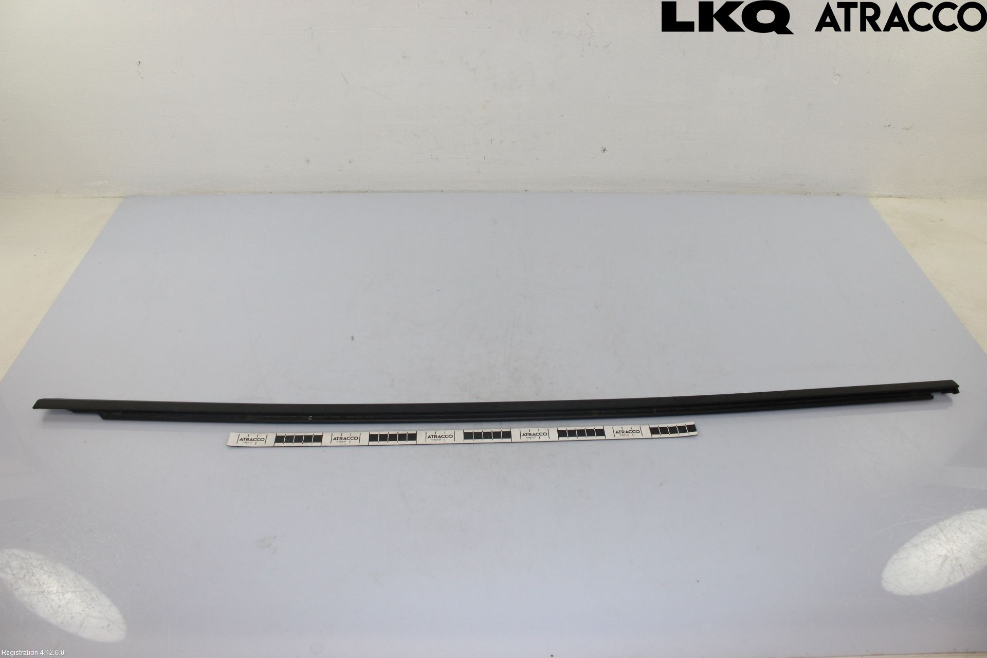 Volkswagen VW GOLF / E-GOLF VIII 20- Dörr Dekorlist Bak Hö