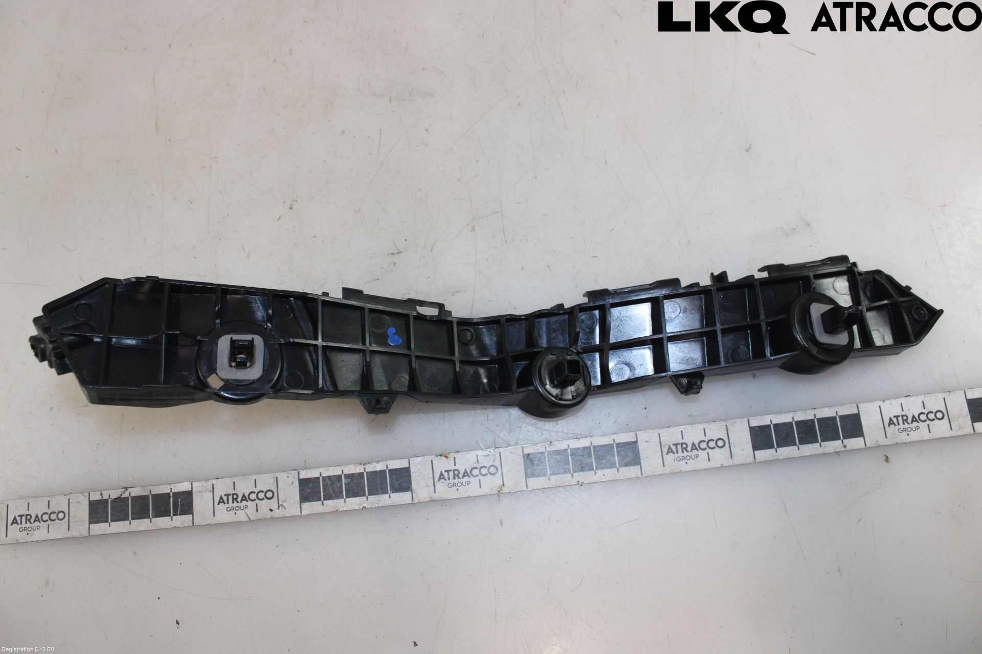 Toyota YARIS CROSS XP21 21- Stötfångarfäste Bak Hö