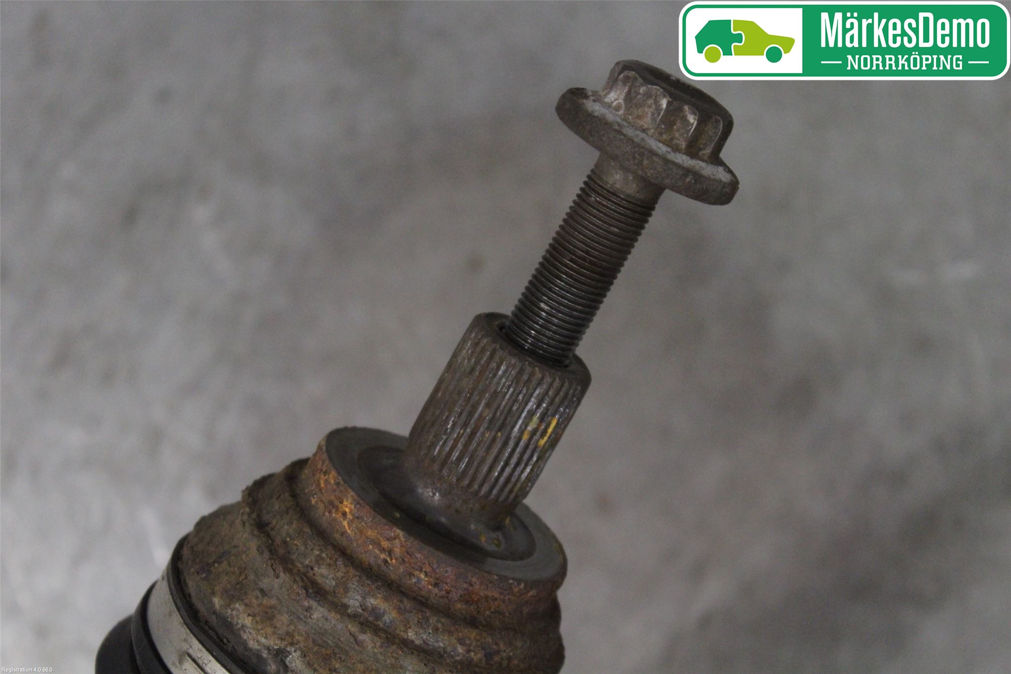 Volkswagen VW PASSAT 05-11 Drivaxel Fram Höger
