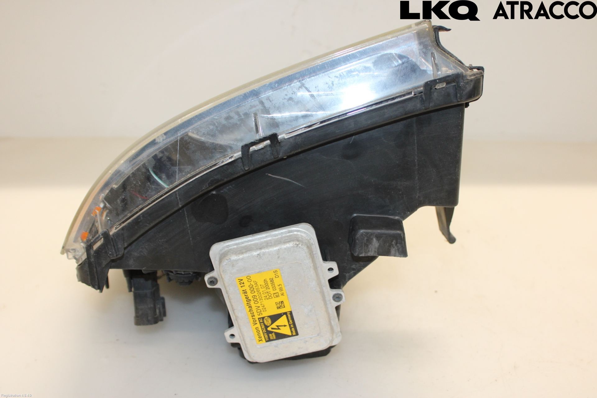 Cadillac ESCALADE Strålkastare Höger