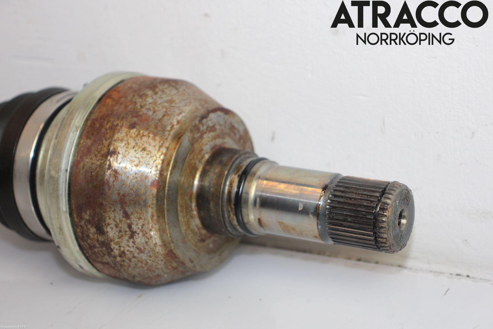 Audi Q3 F3 19- Drivaxel Fram Höger