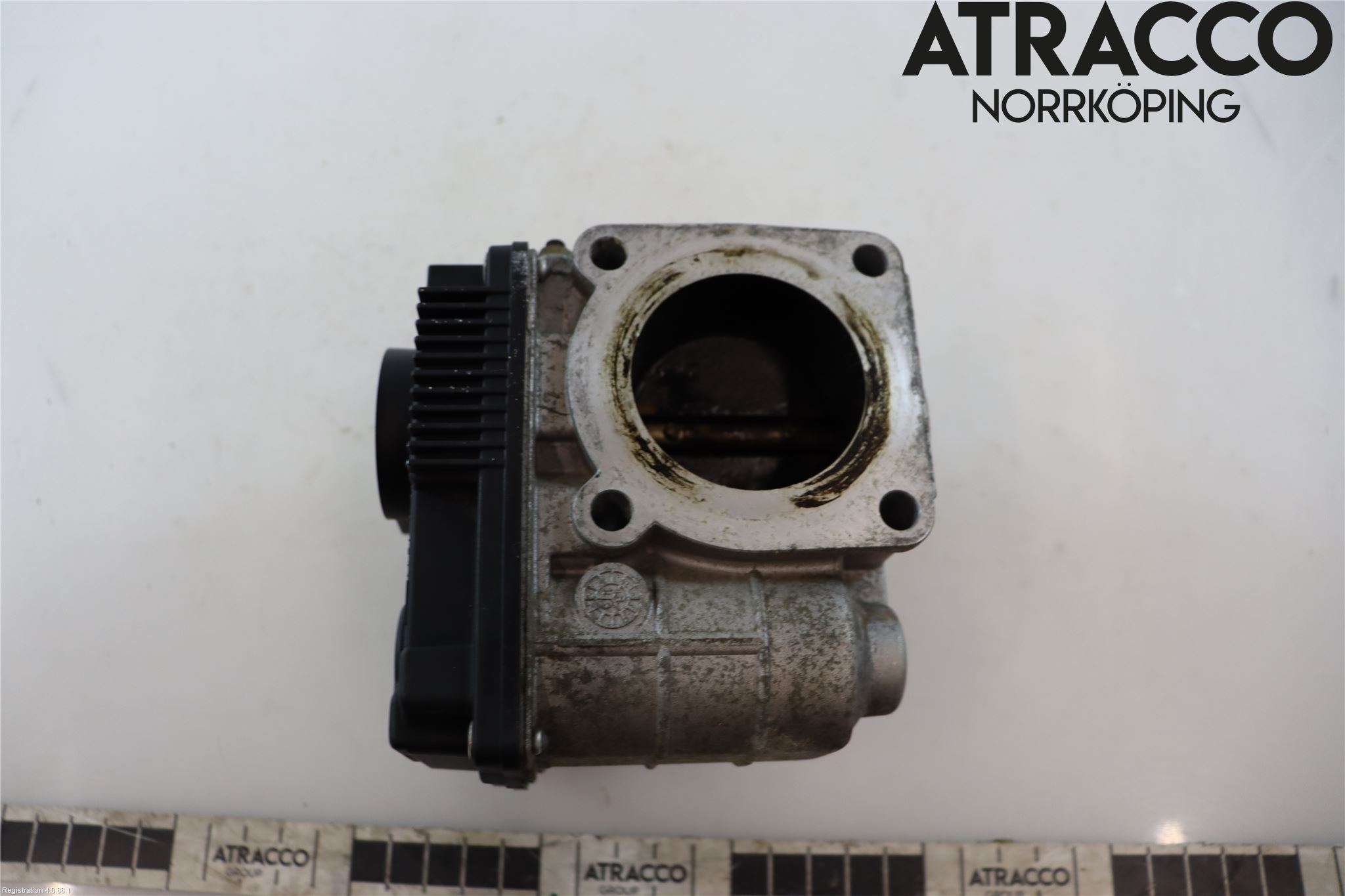 Nissan ALMERA    00-06 Injspjällhus