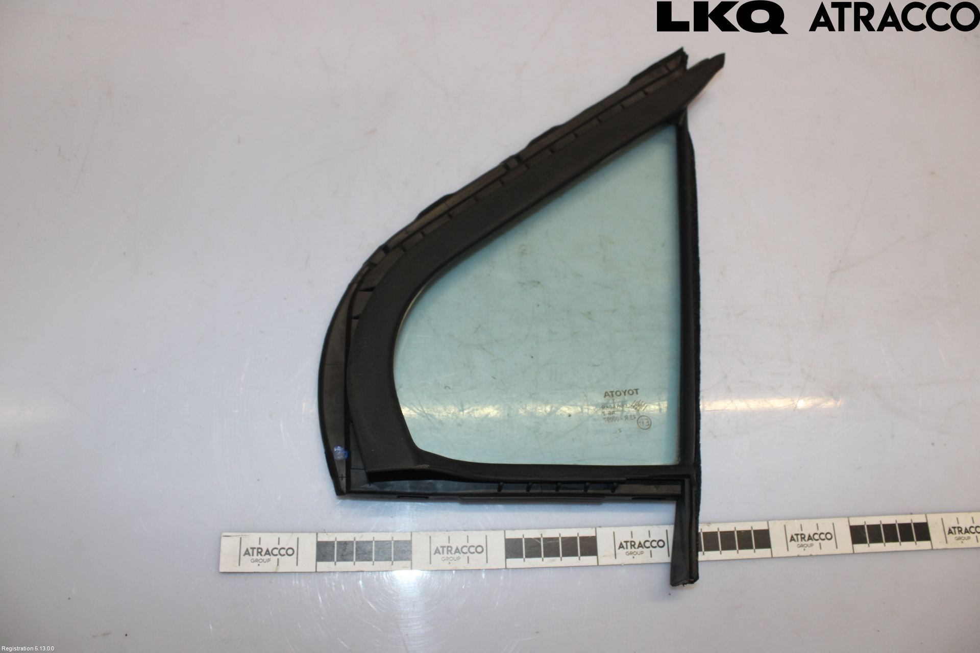 Toyota YARIS XP130 12-14 Dörruta Fram Lilla Hö
