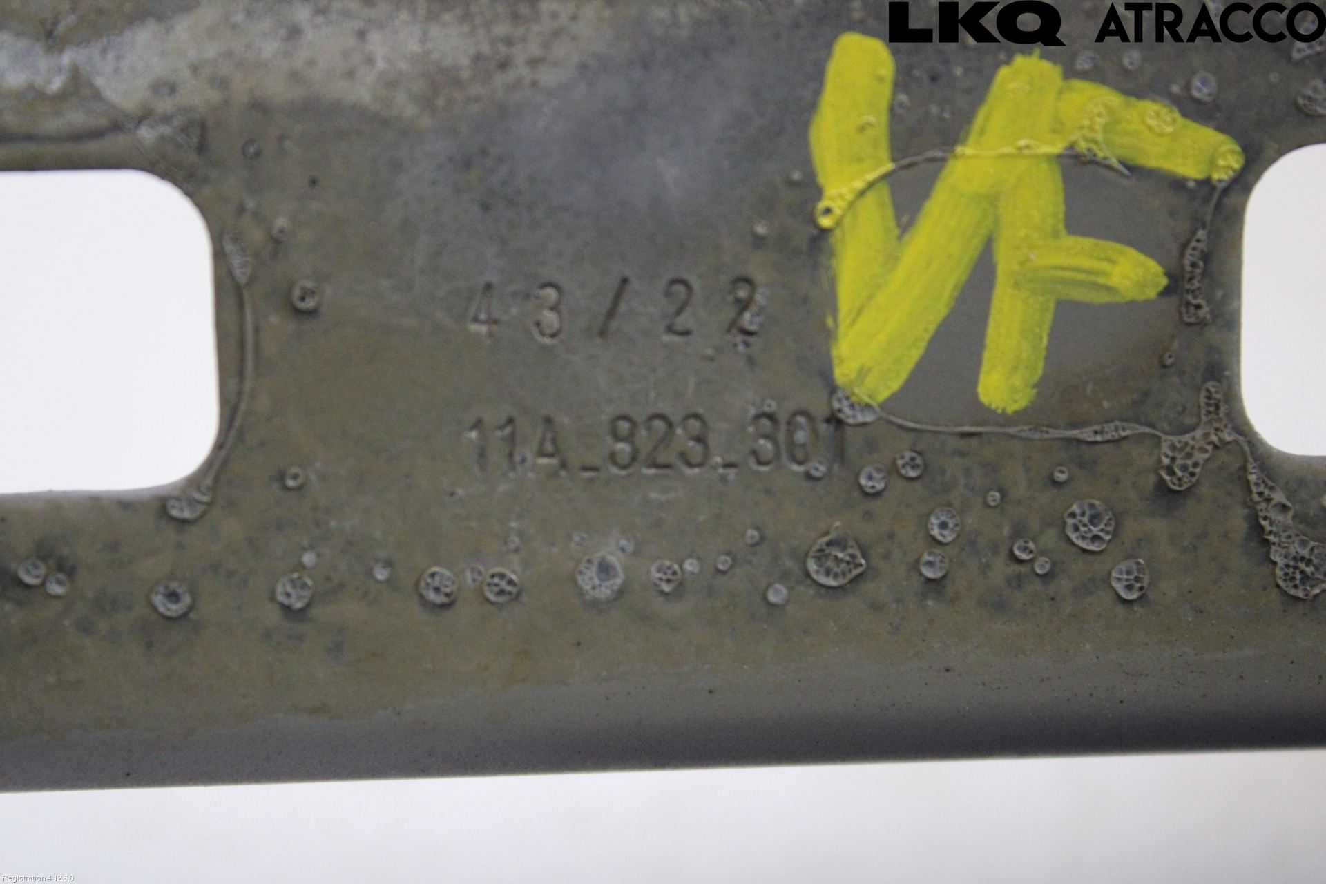 Volkswagen VW ID.4 21- Huvgångjärn