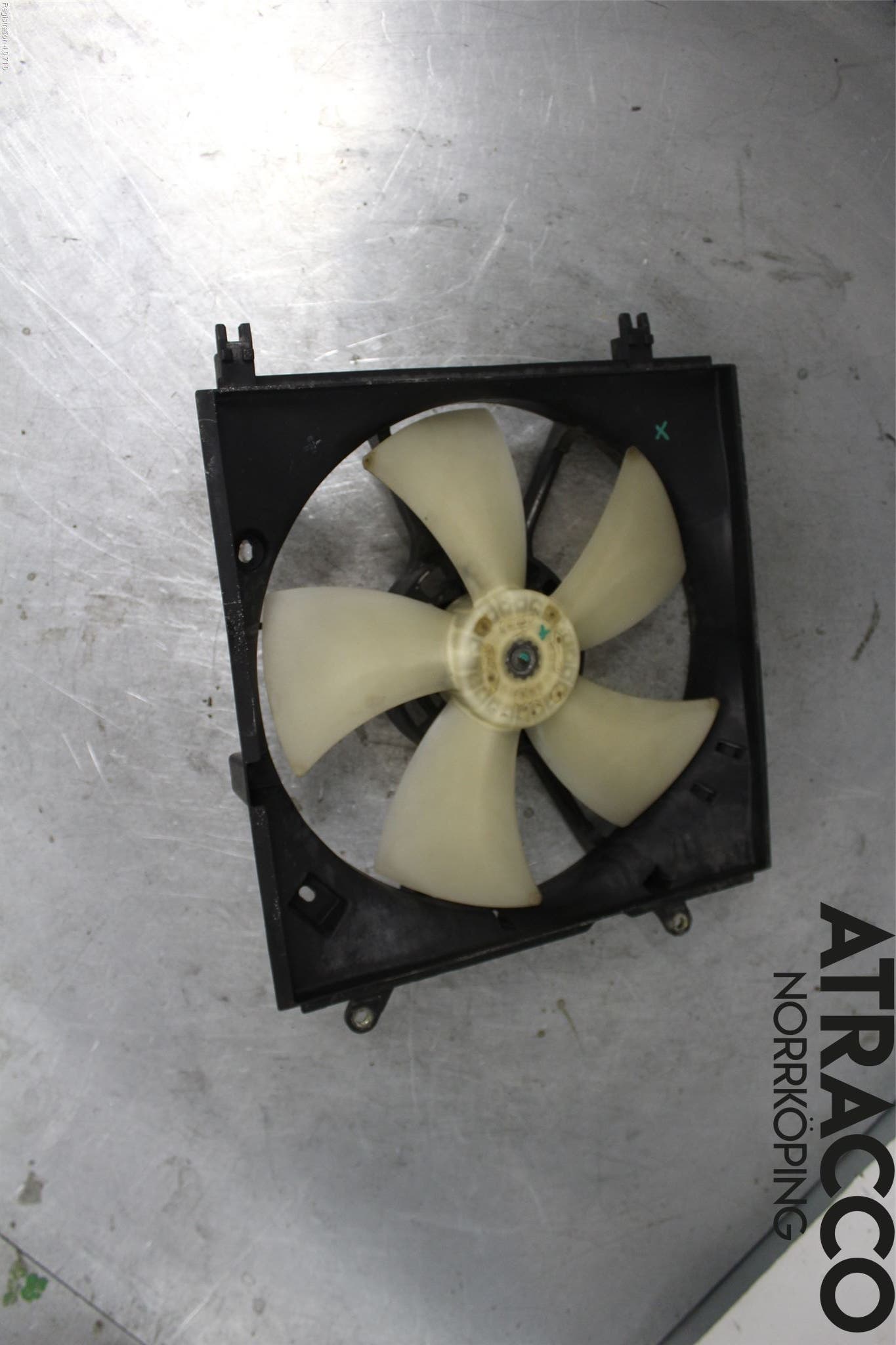 Toyota RAV 4 00-06 Kylfläkt El