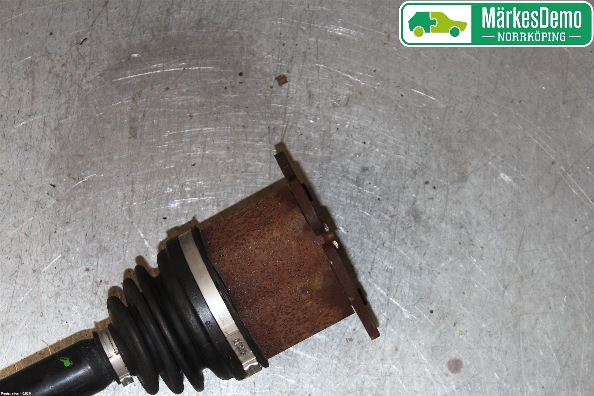 Audi A6/S6     05-11 Drivaxel Fram Höger