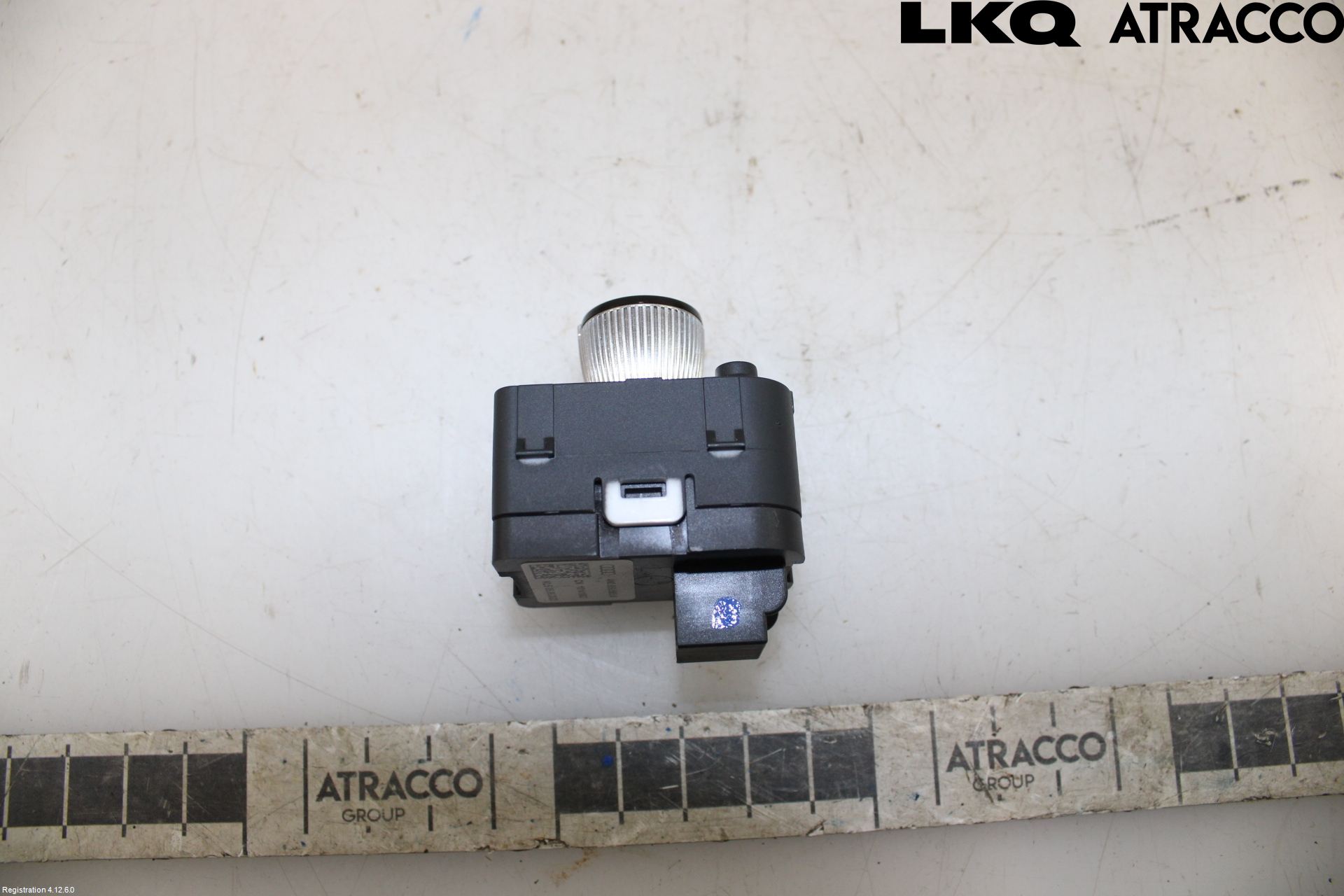 Audi A6 F2/C8 19- Strömställare Spegel