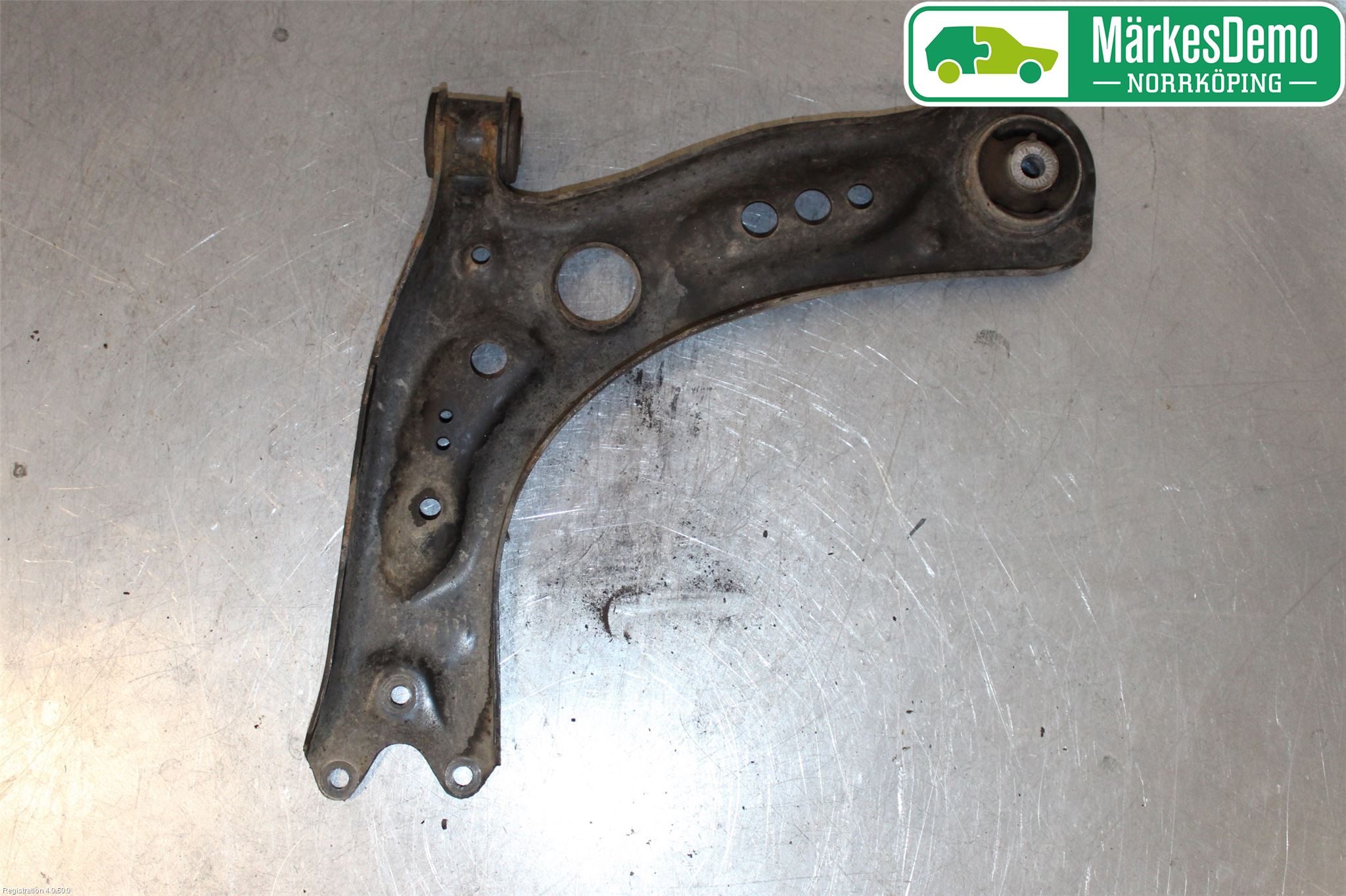 Skoda OCTAVIA (5E) 13-20 Bärarm Fram Undre Hö