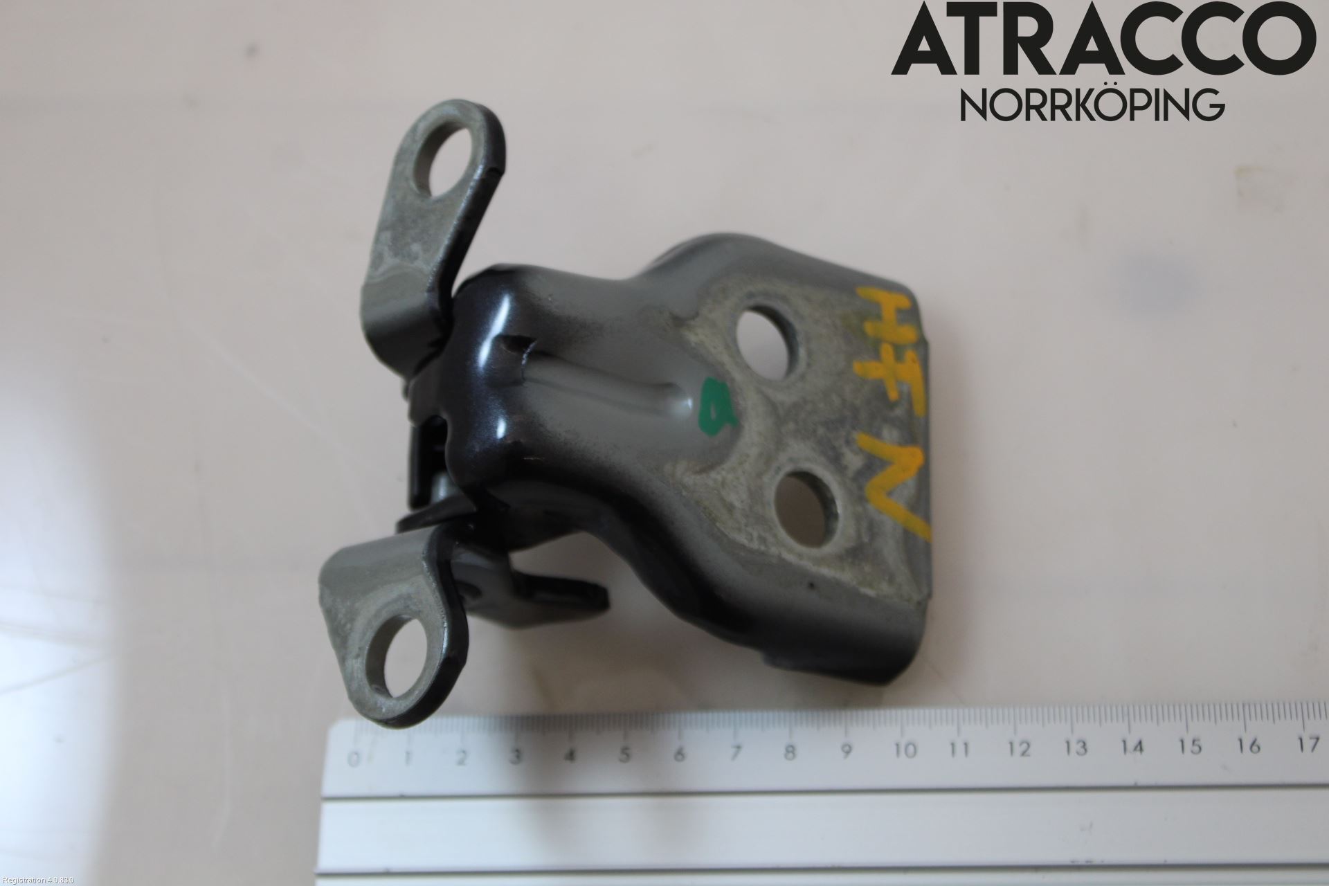 Ford FIESTA     06-08 Dörrgångjärn