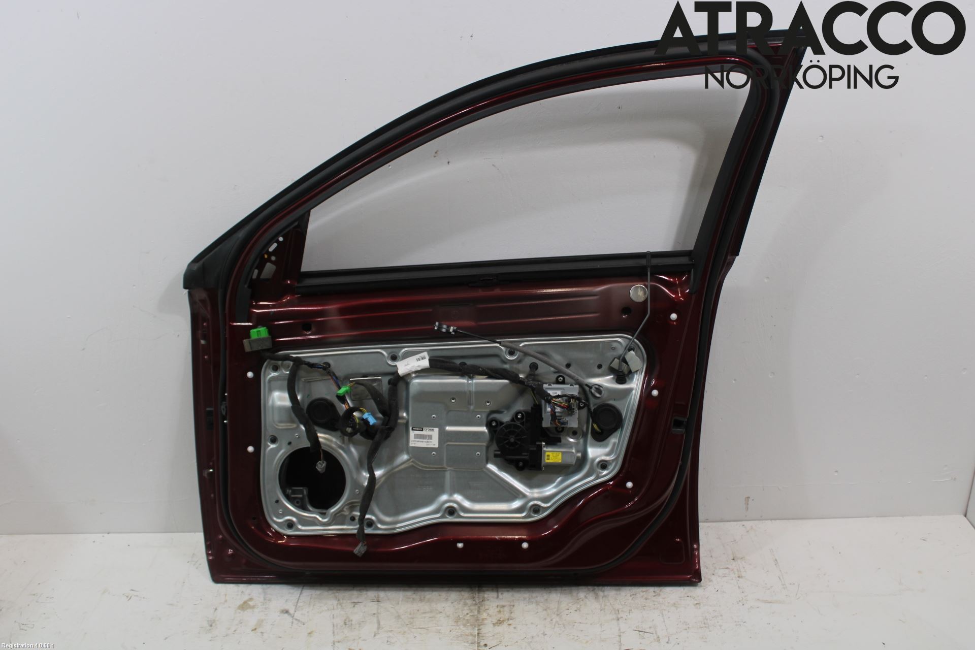 Volvo V70 08-13 Dörr Fram Höger