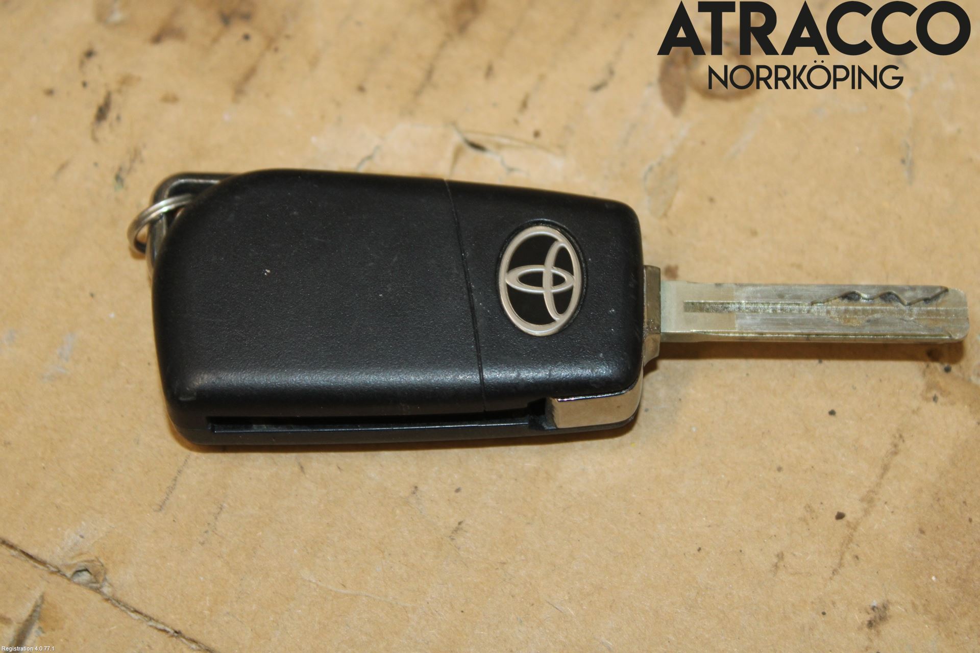 Toyota YARIS XP21 20- Rattaxelagg Med Inb Servo