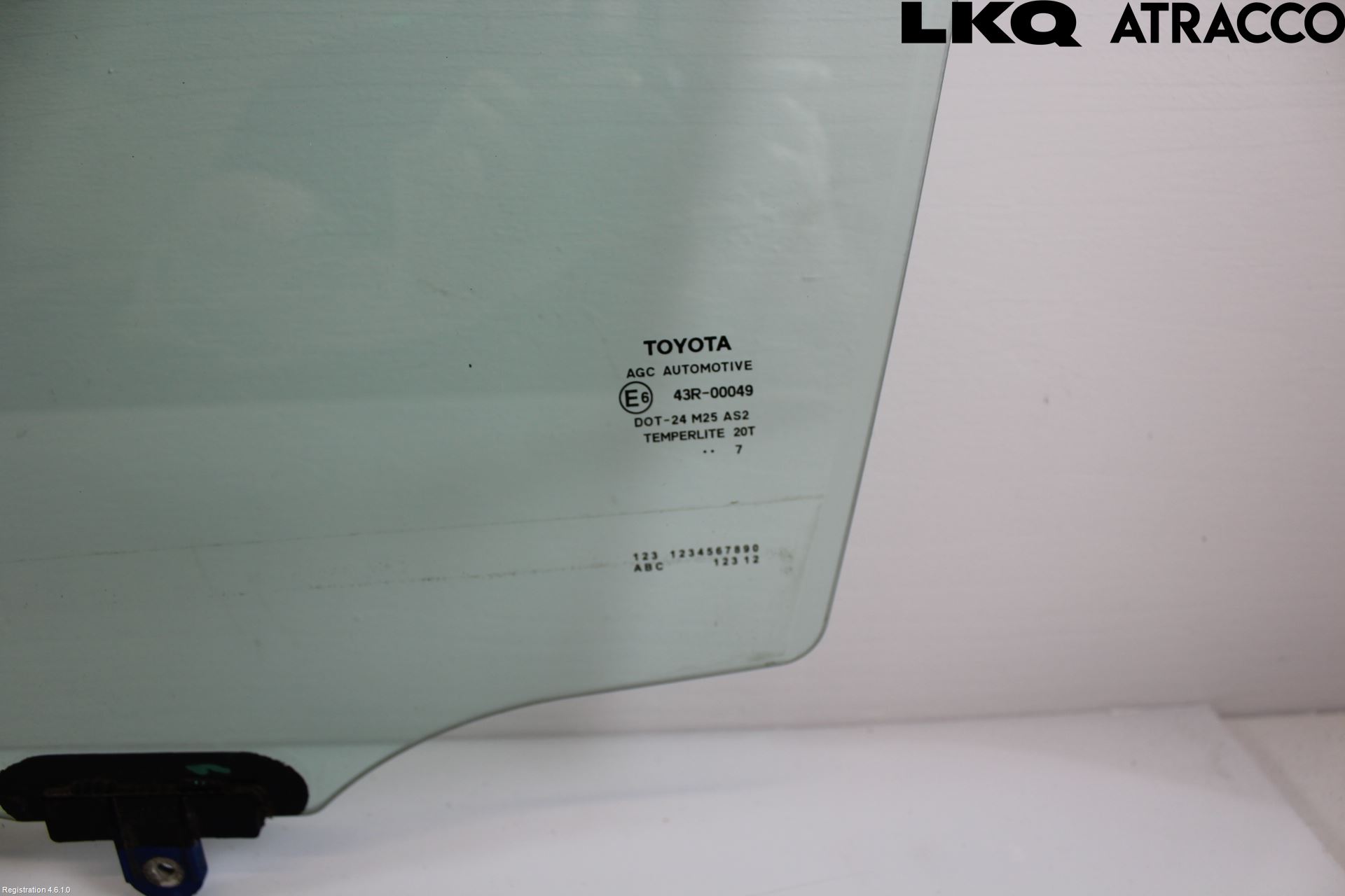 Toyota AURIS 13-19 Dörruta Fram Vänster