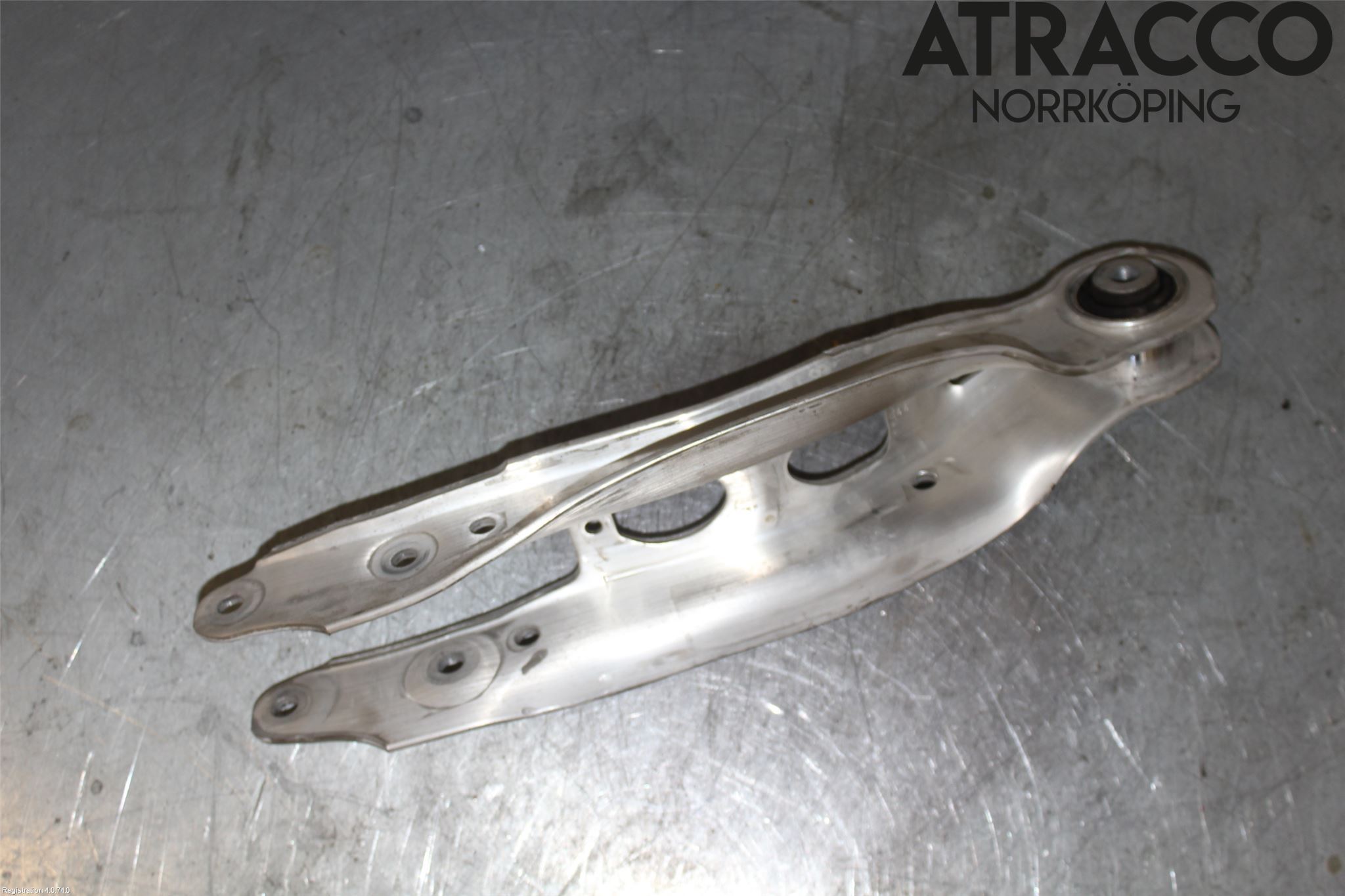 Audi A4/S4 B9 20- Bärarm Bak Höger