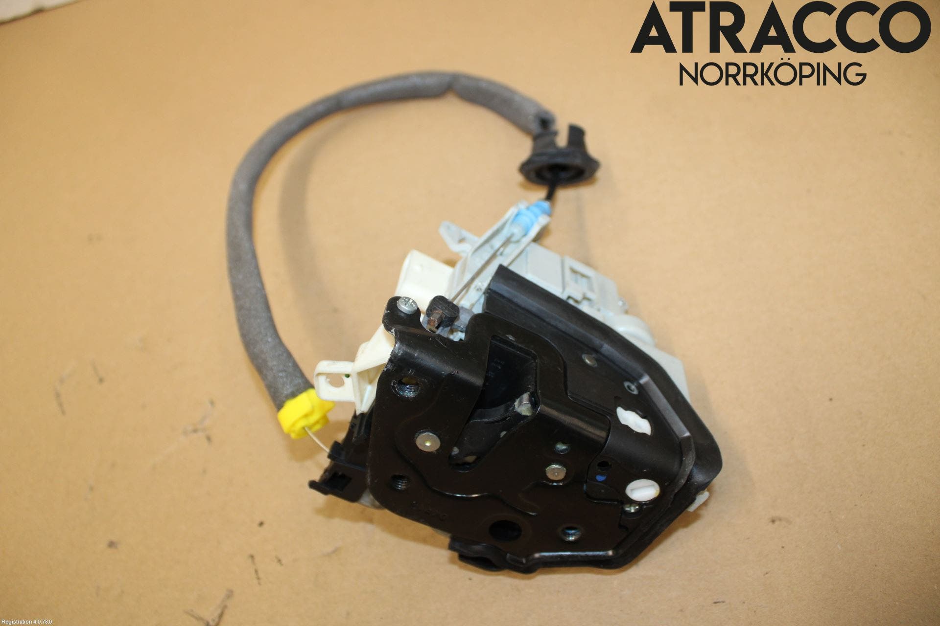 Audi Q3 8U 12-18 Låskista-Dörrlås