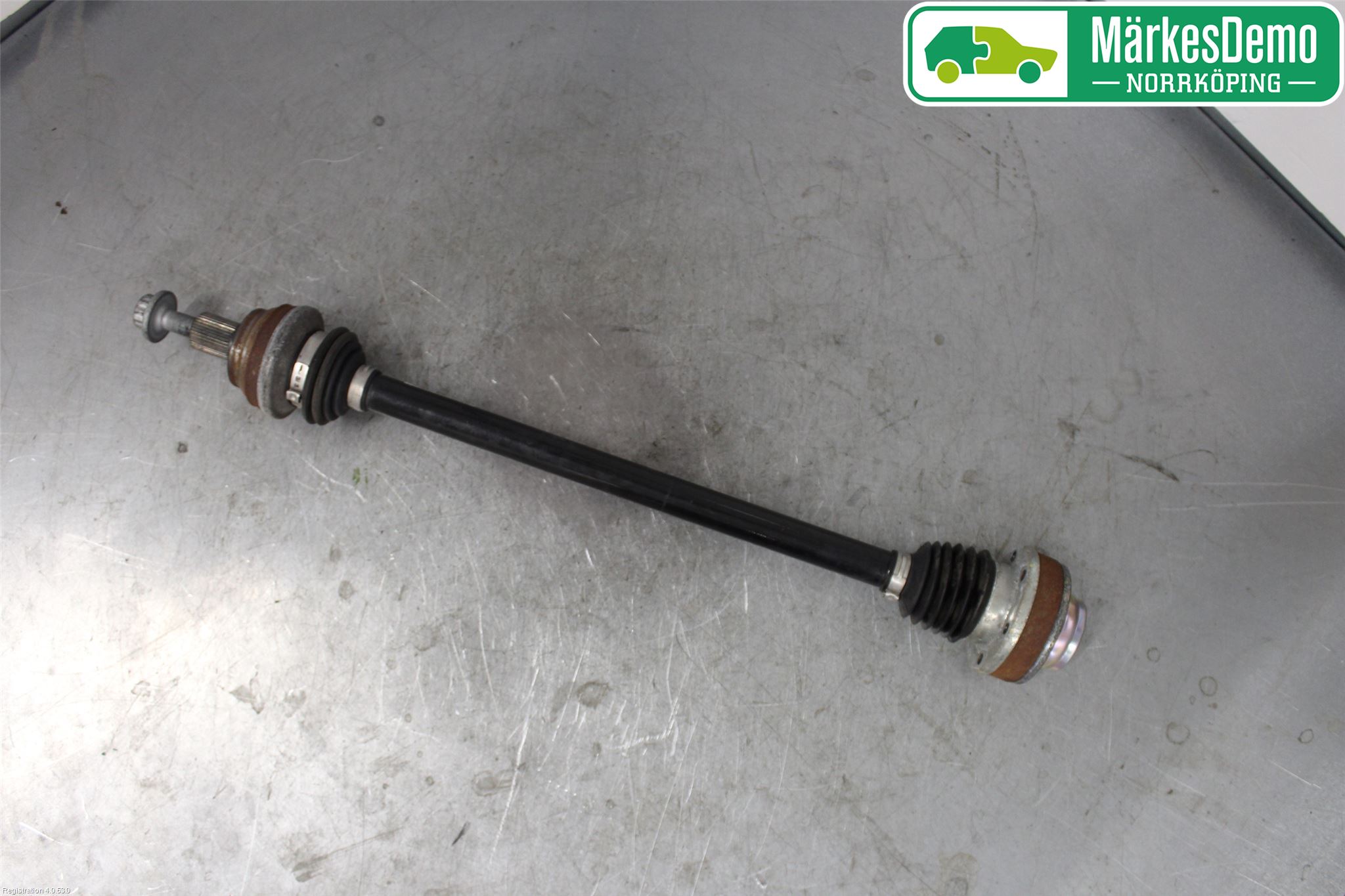 Volkswagen VW T-ROC 18- Drivaxel Bak Höger