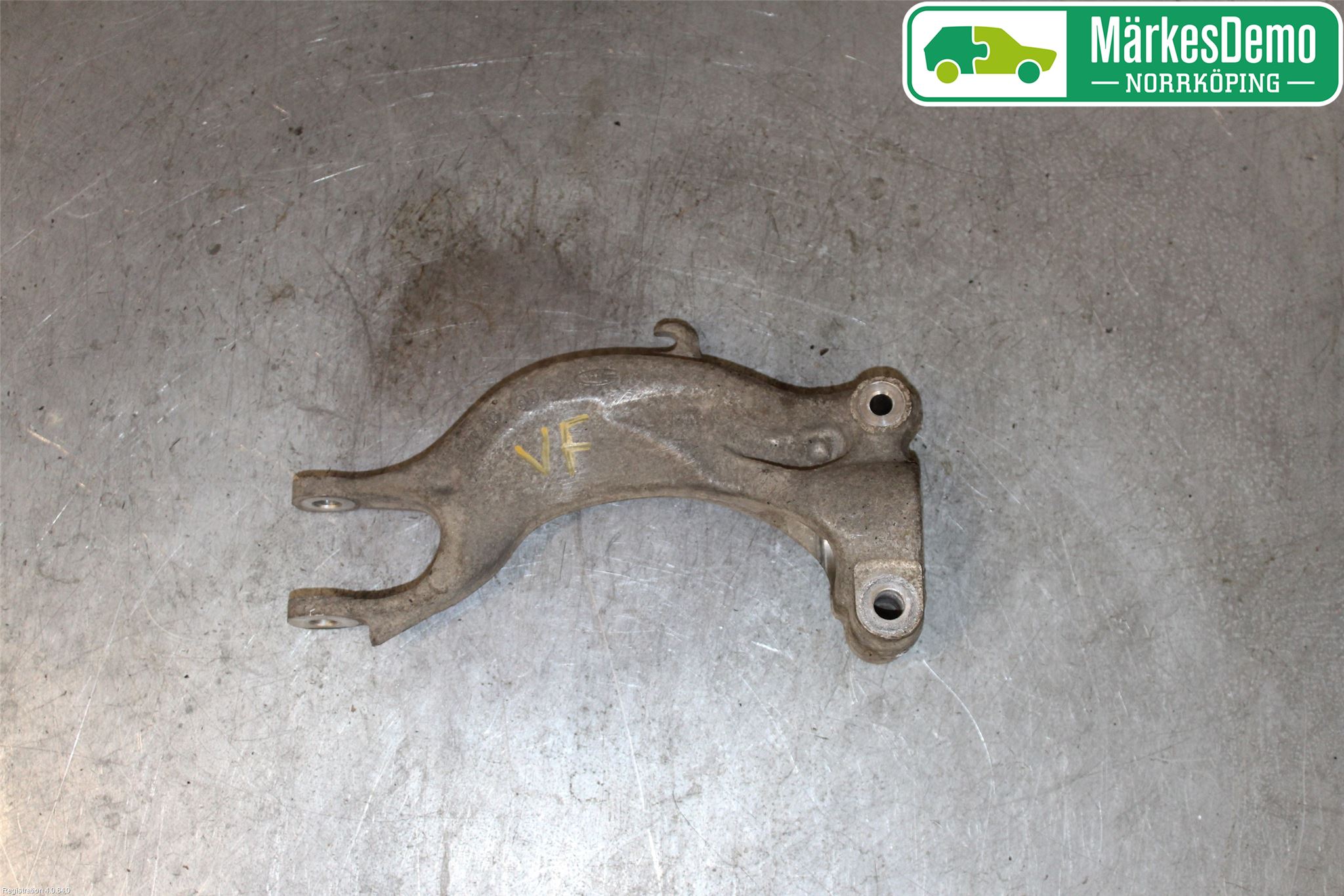 Audi A6 F2/C8 19- Fjäderben Fram Vänster