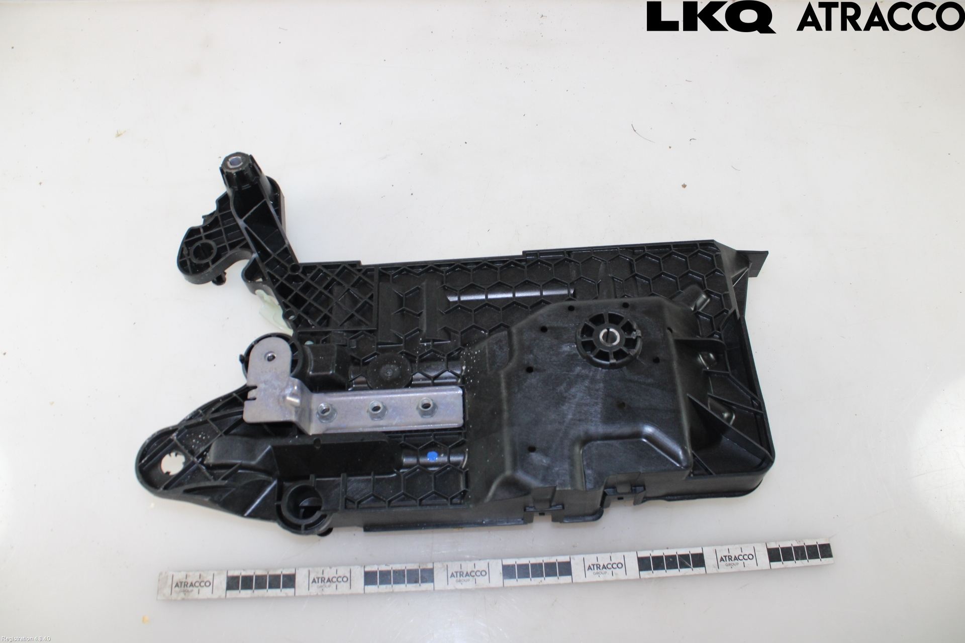 Volkswagen VW PASSAT 24- Batterilåda-Fäste-Hållare